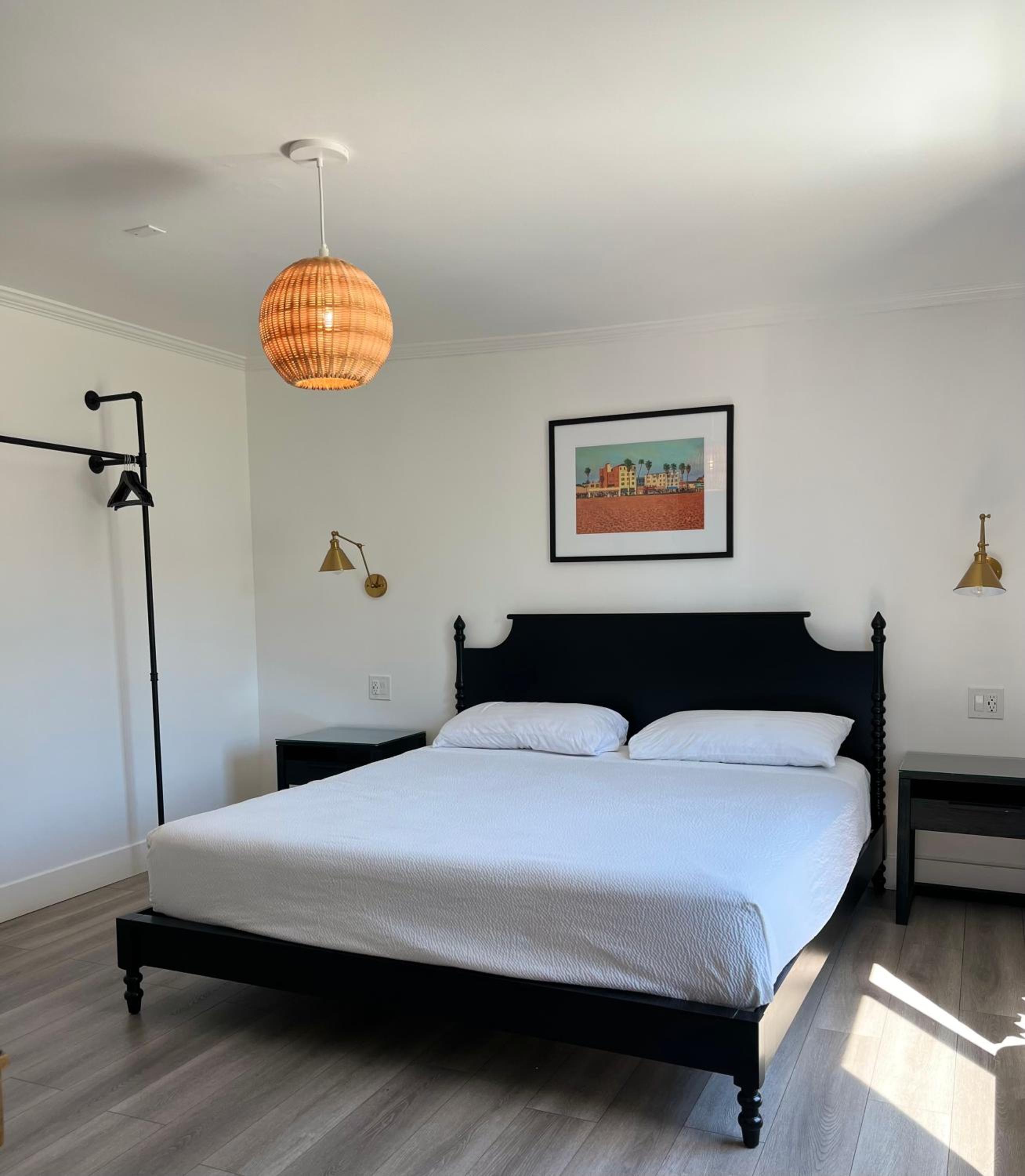 King Room - Non-Smoking - Photo 1