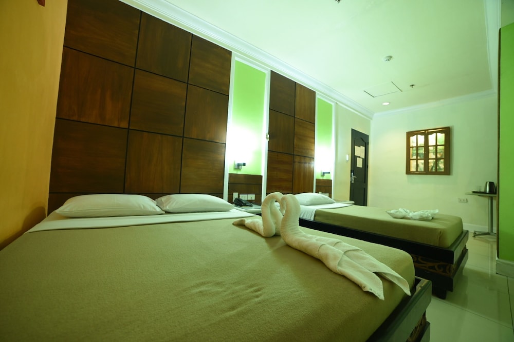 Deluxe Triple Room, 2 Bedrooms photo 3