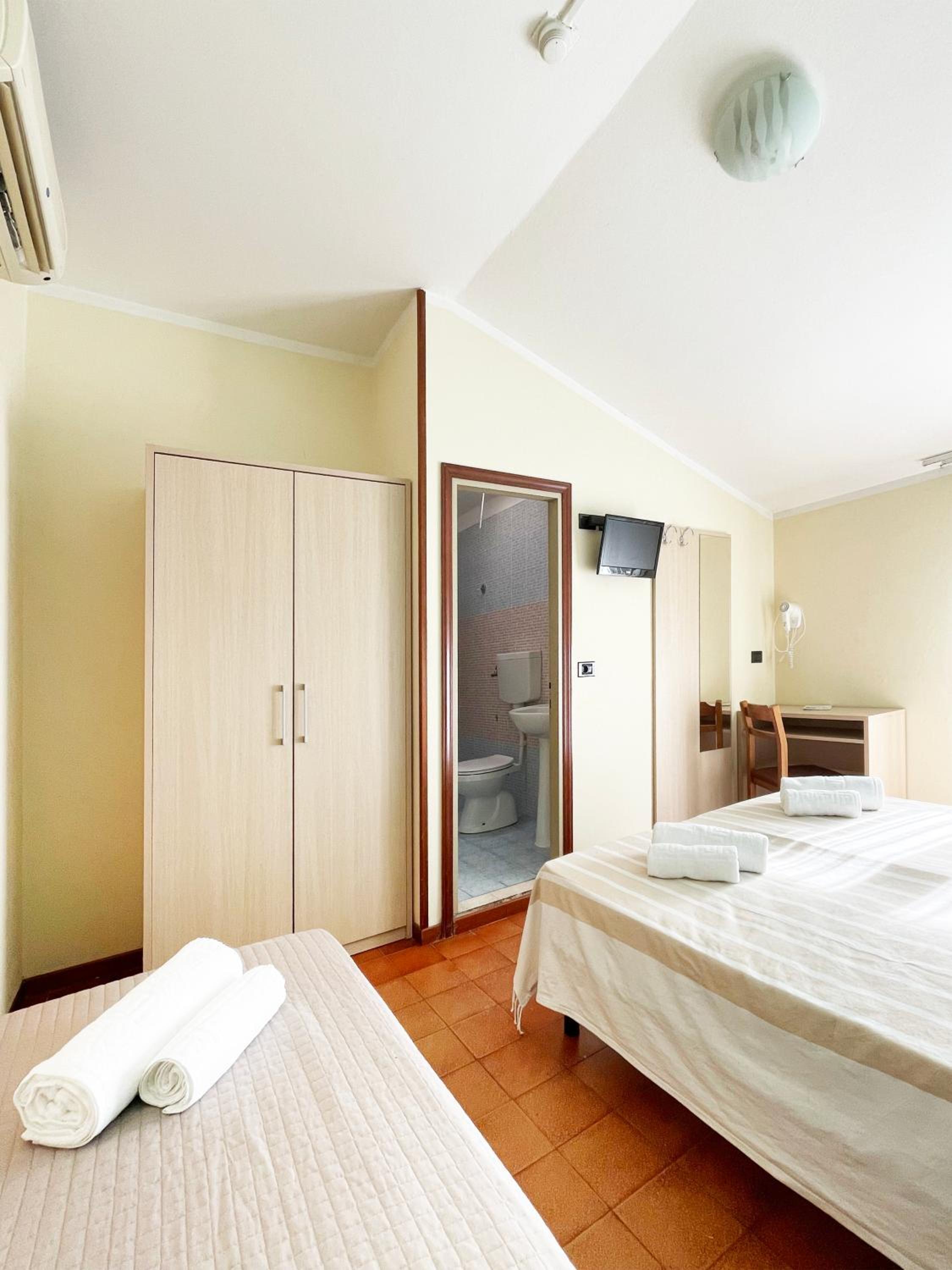 Triple Room photo 3