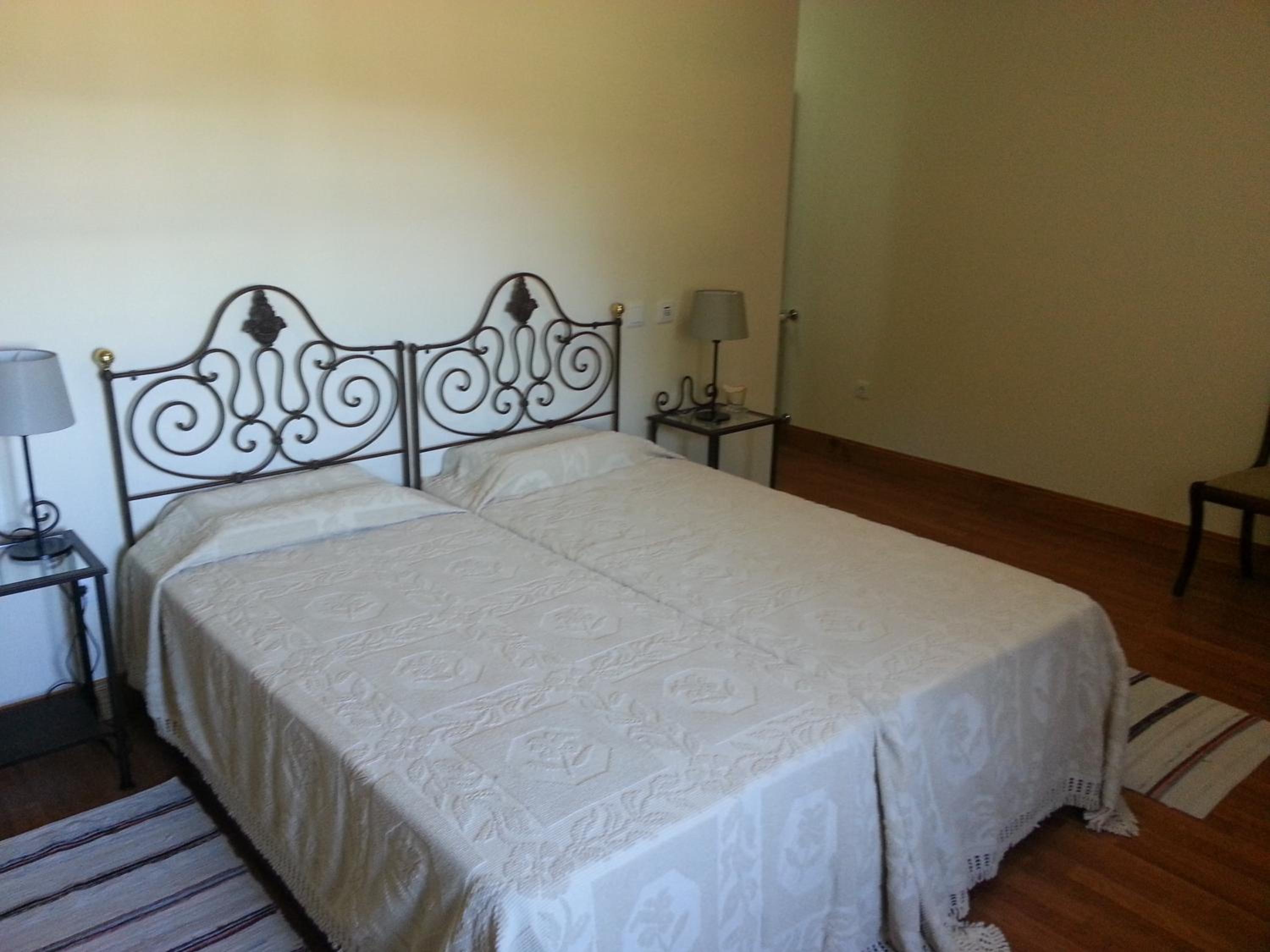 Double Room With Pool View photo 2