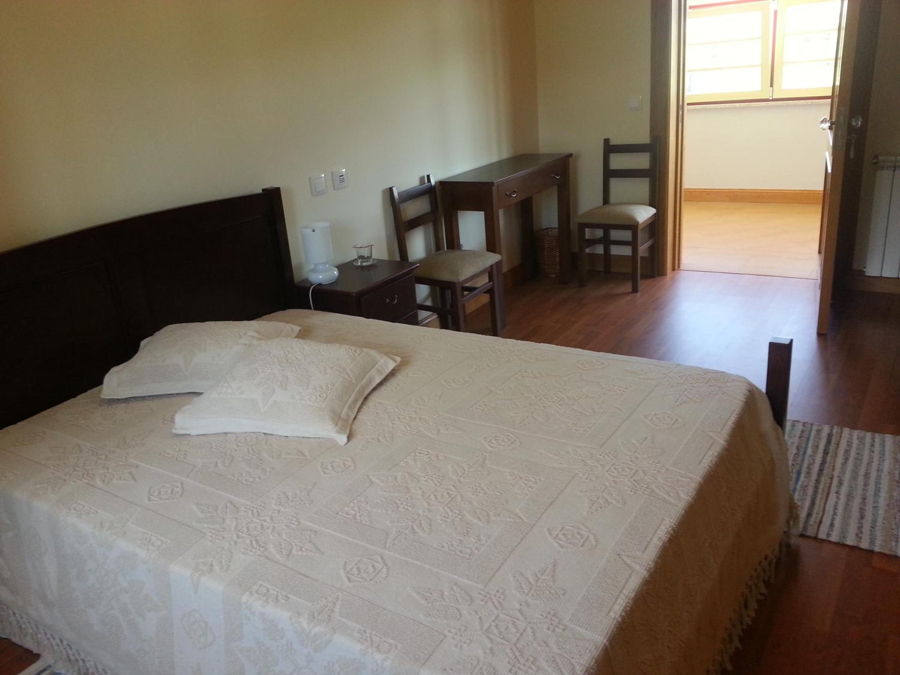 Deluxe Double Room (2 Adults + 1 Child) photo 3