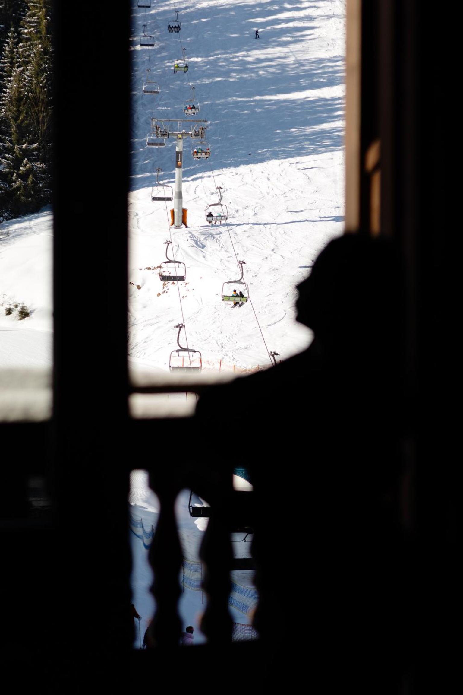 Suite with Mountain View and Spa Access photo 2