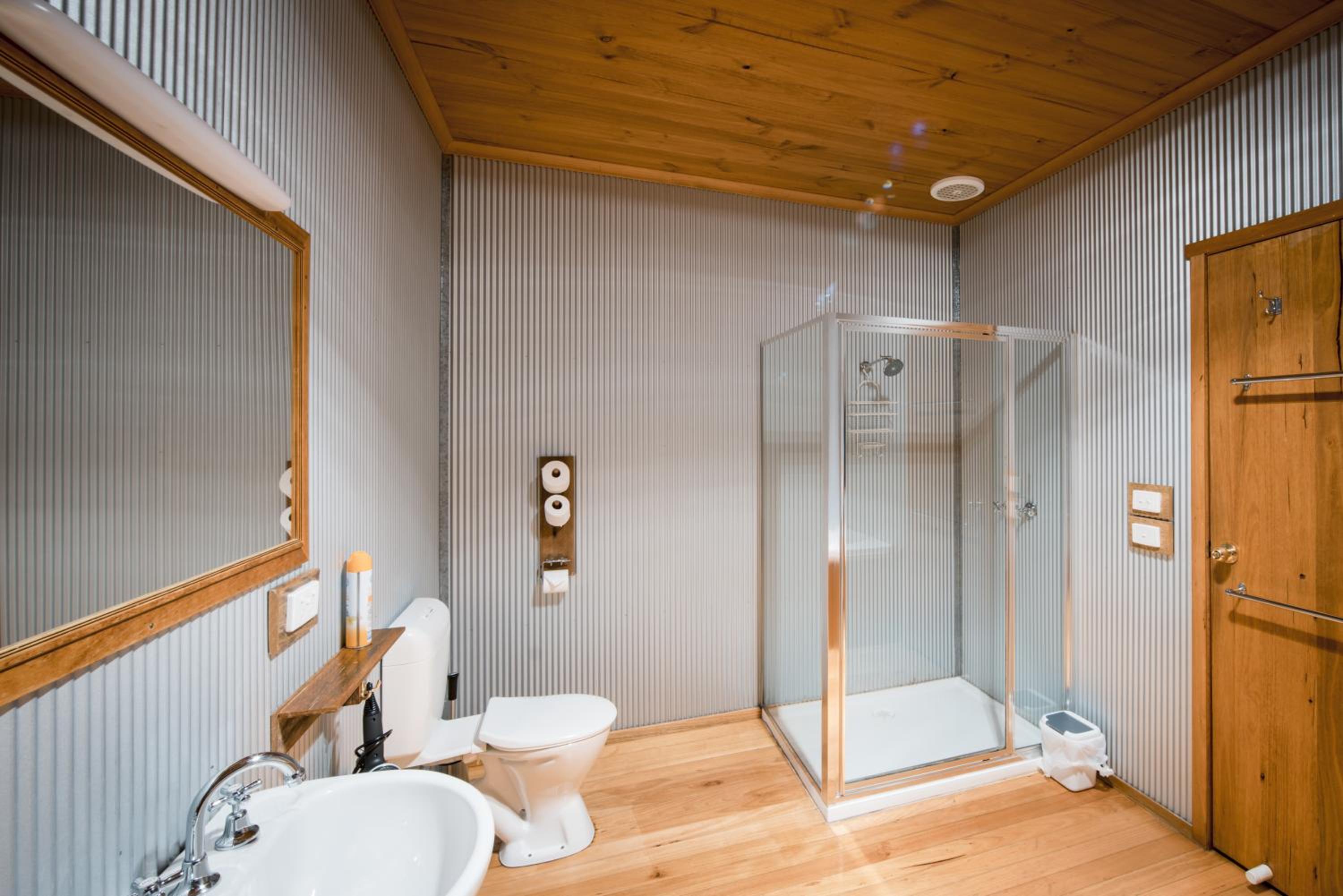 Two-Bedroom Cottage - Photo 6