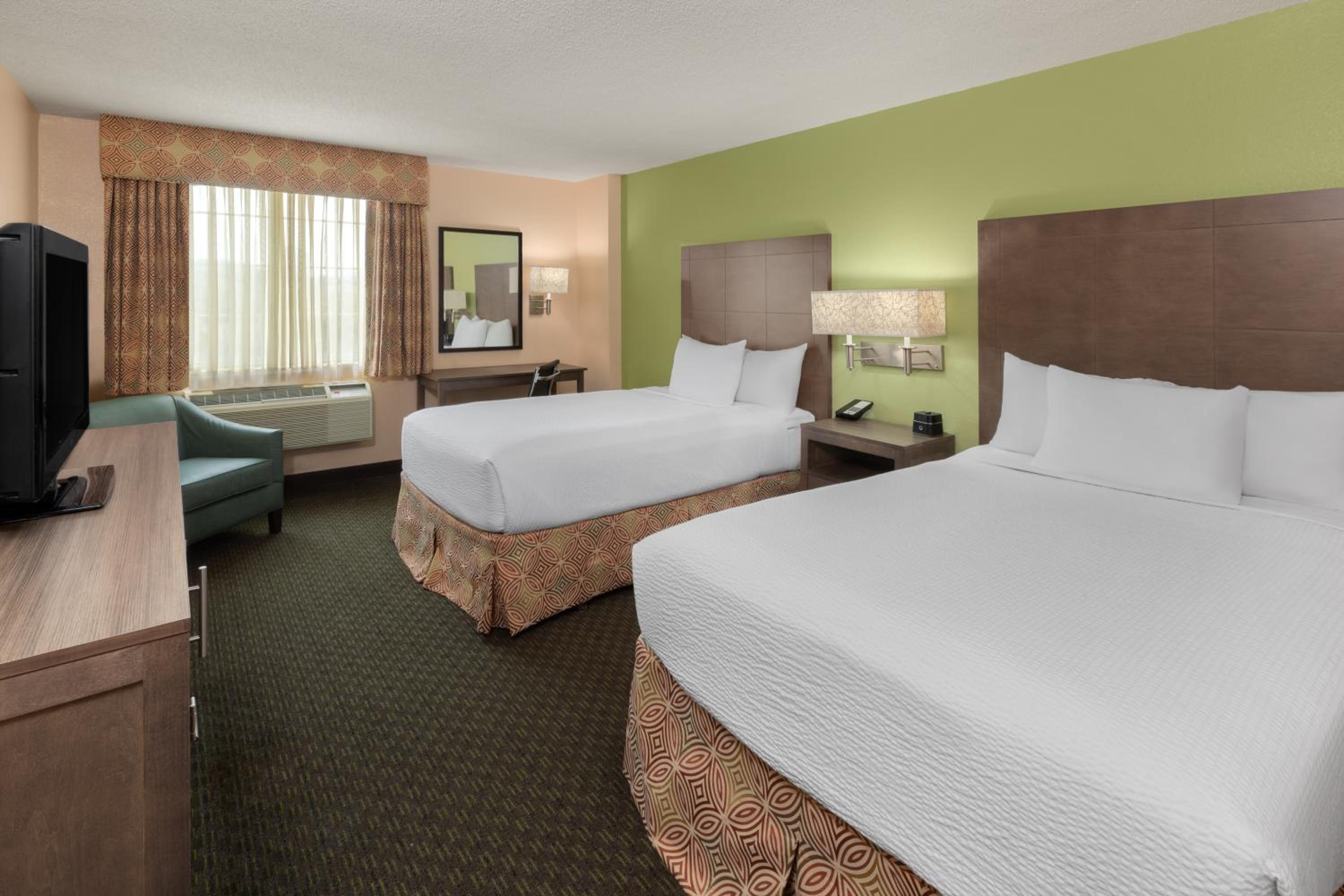 Double Room with Two Double Beds and Mobility/Hearing Impaired Access - Non-Smoking at La Quinta by Wyndham San Antonio Medical Ctr. NW in San Antonio