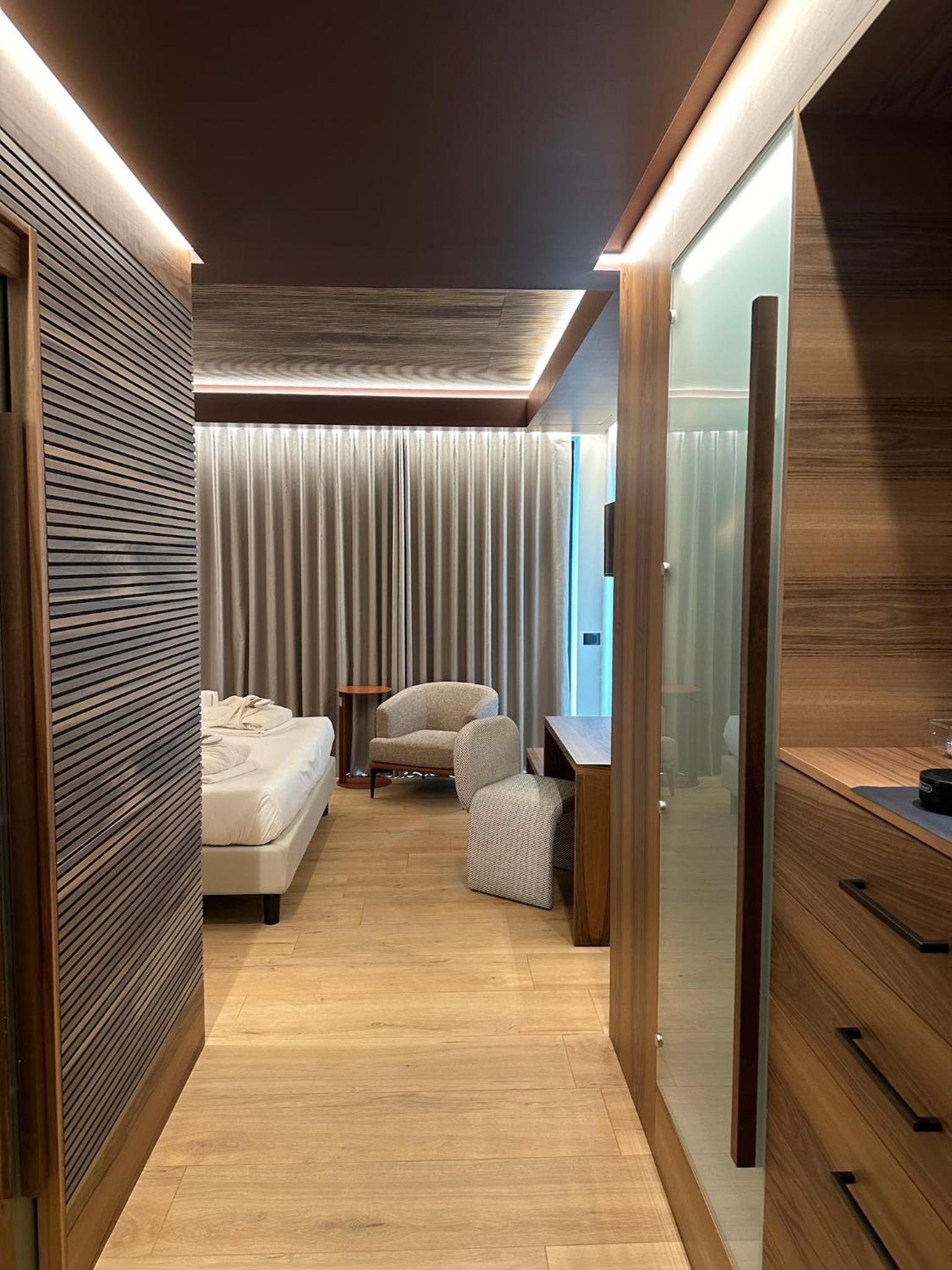 Executive Double Room with Balcony - First Floor - Photo 2