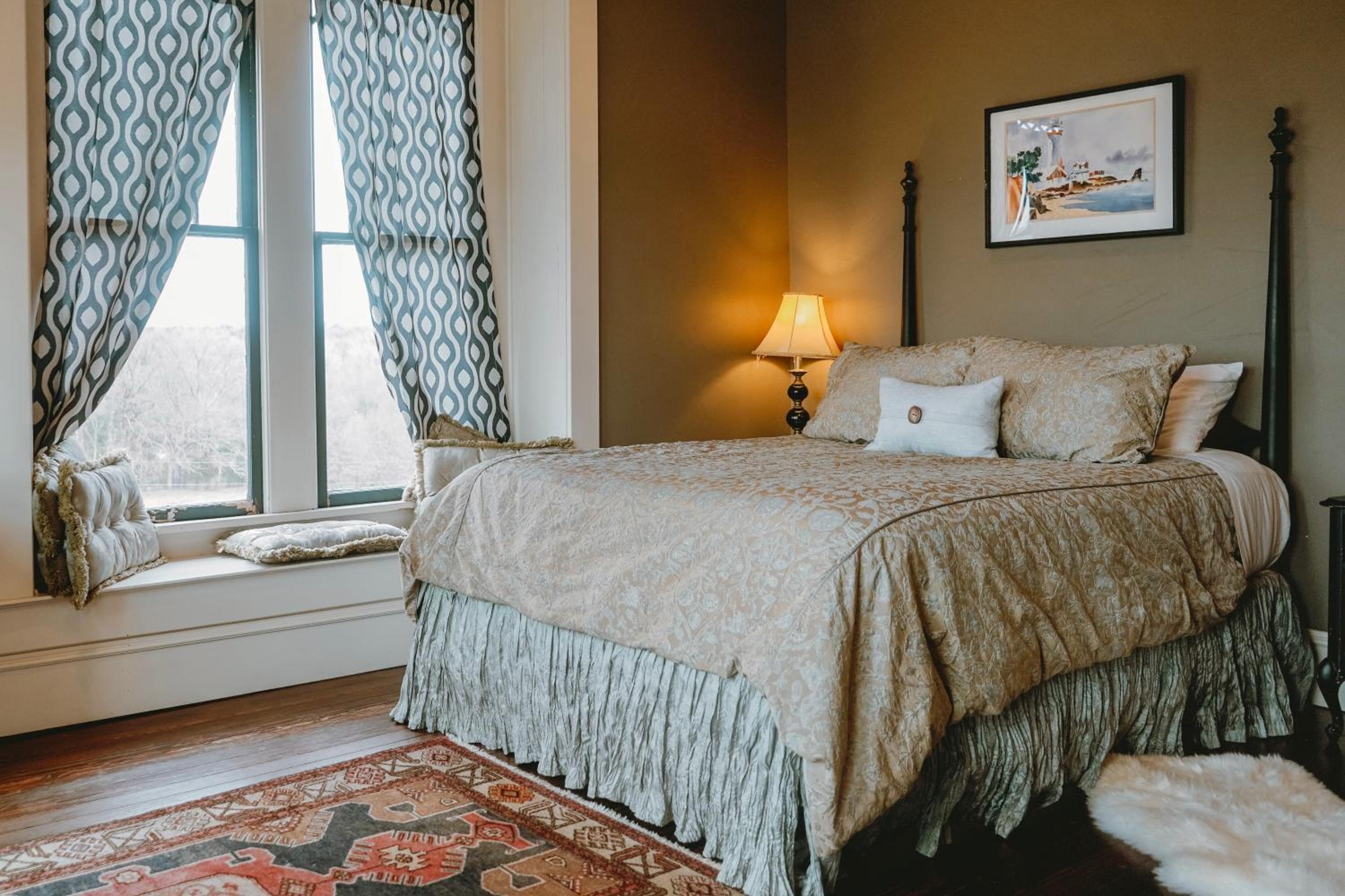 Queen Room with Balcony photo 3