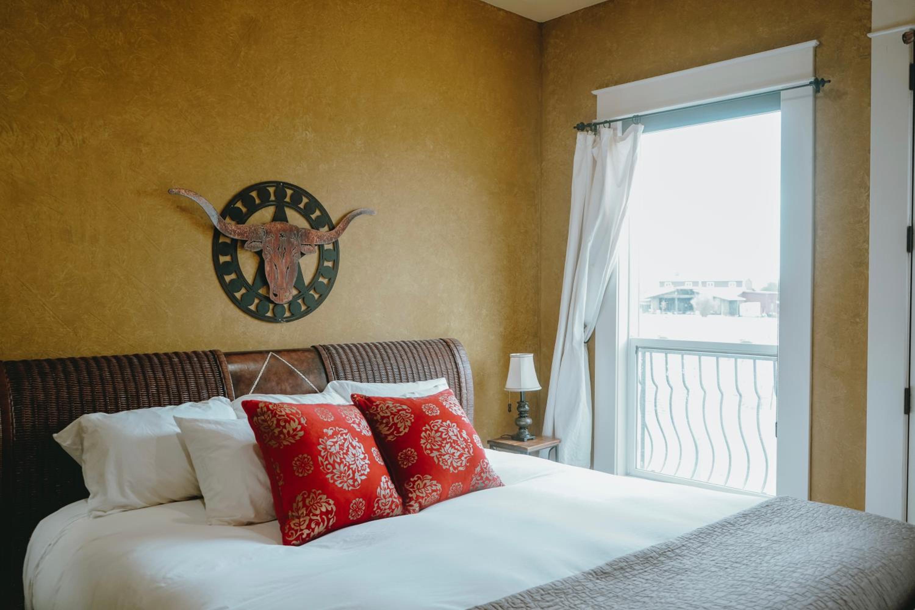 King Room with Balcony photo 2