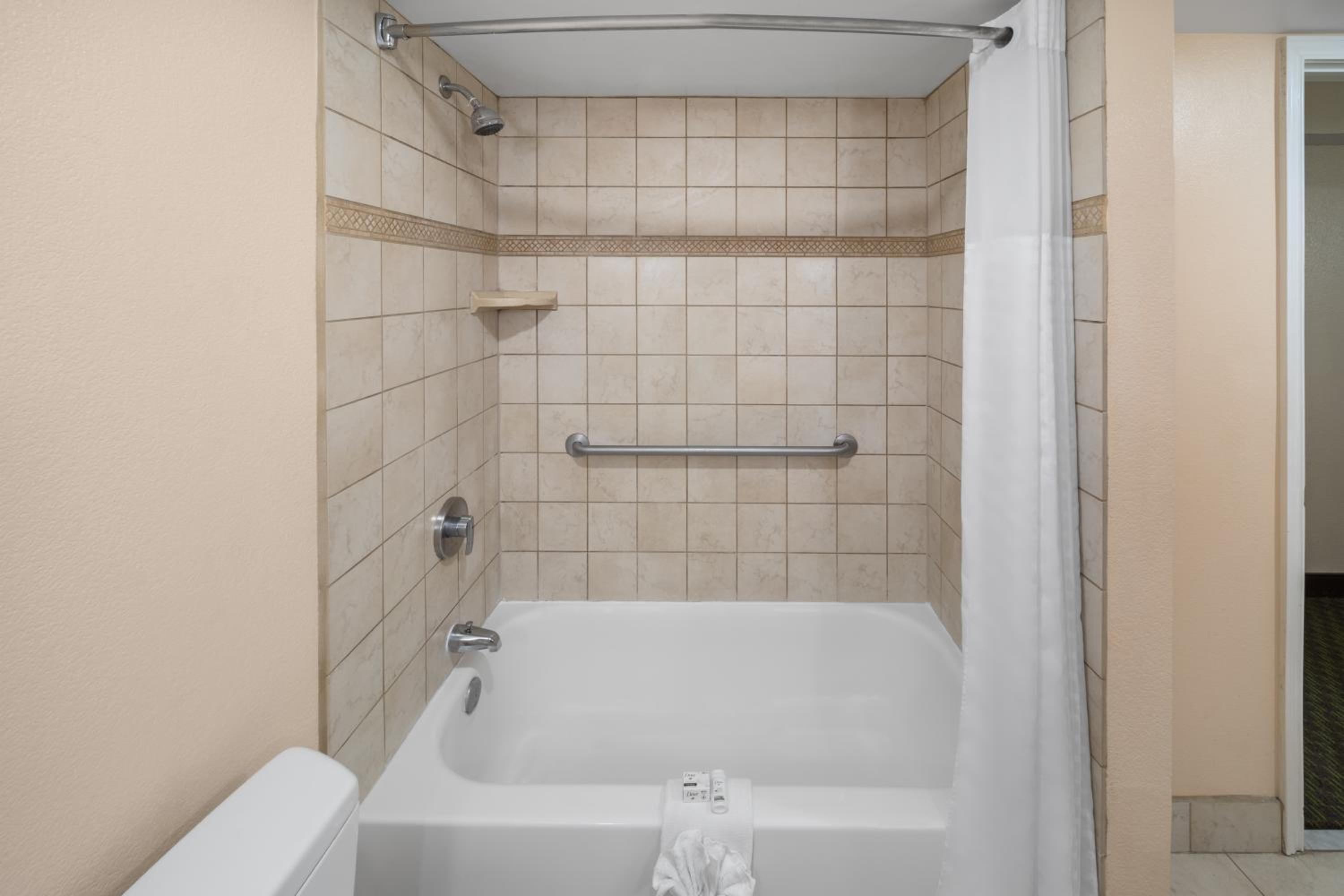 Deluxe King Room - Photo 4