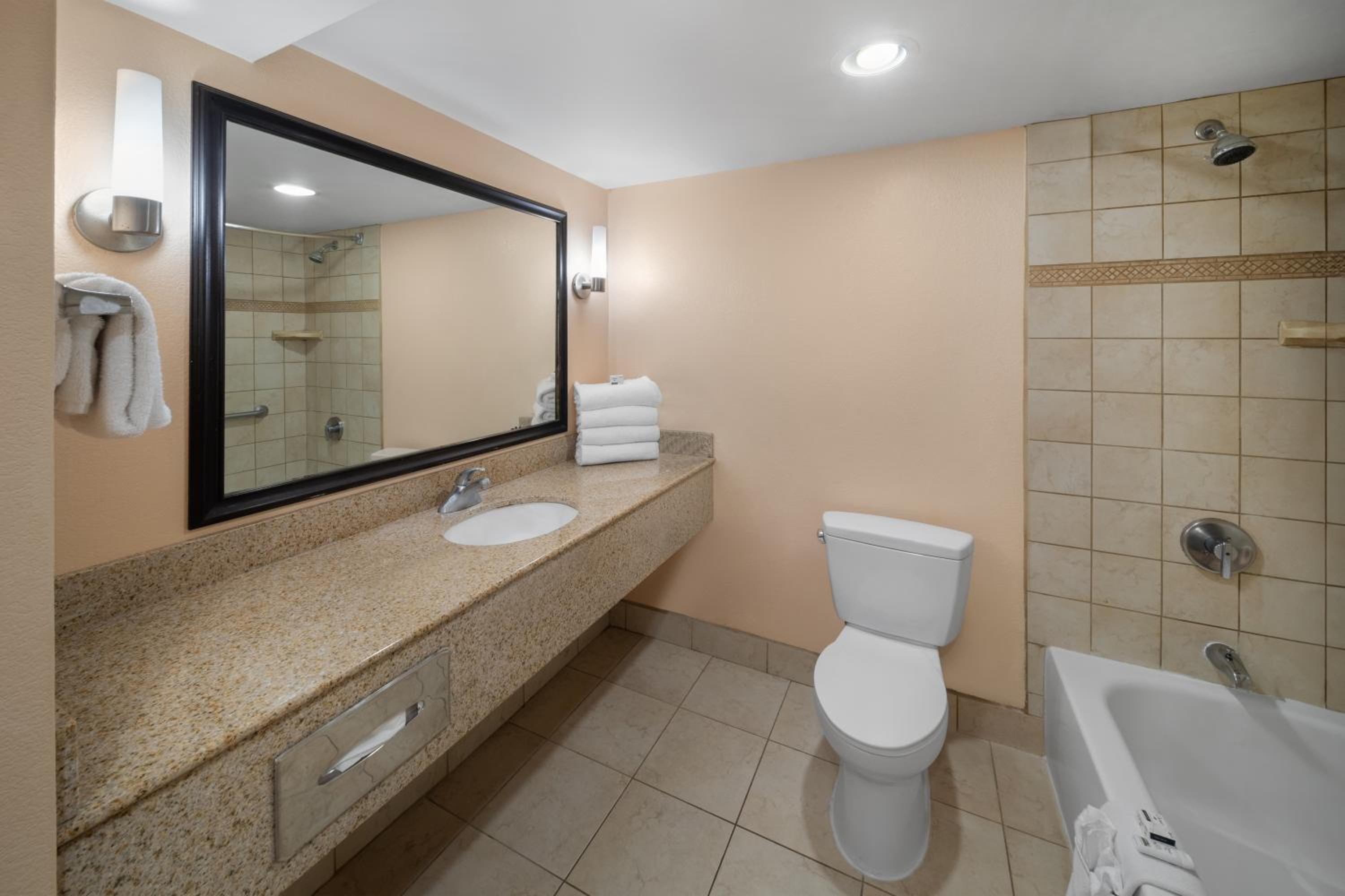 Deluxe King Room - Photo 3