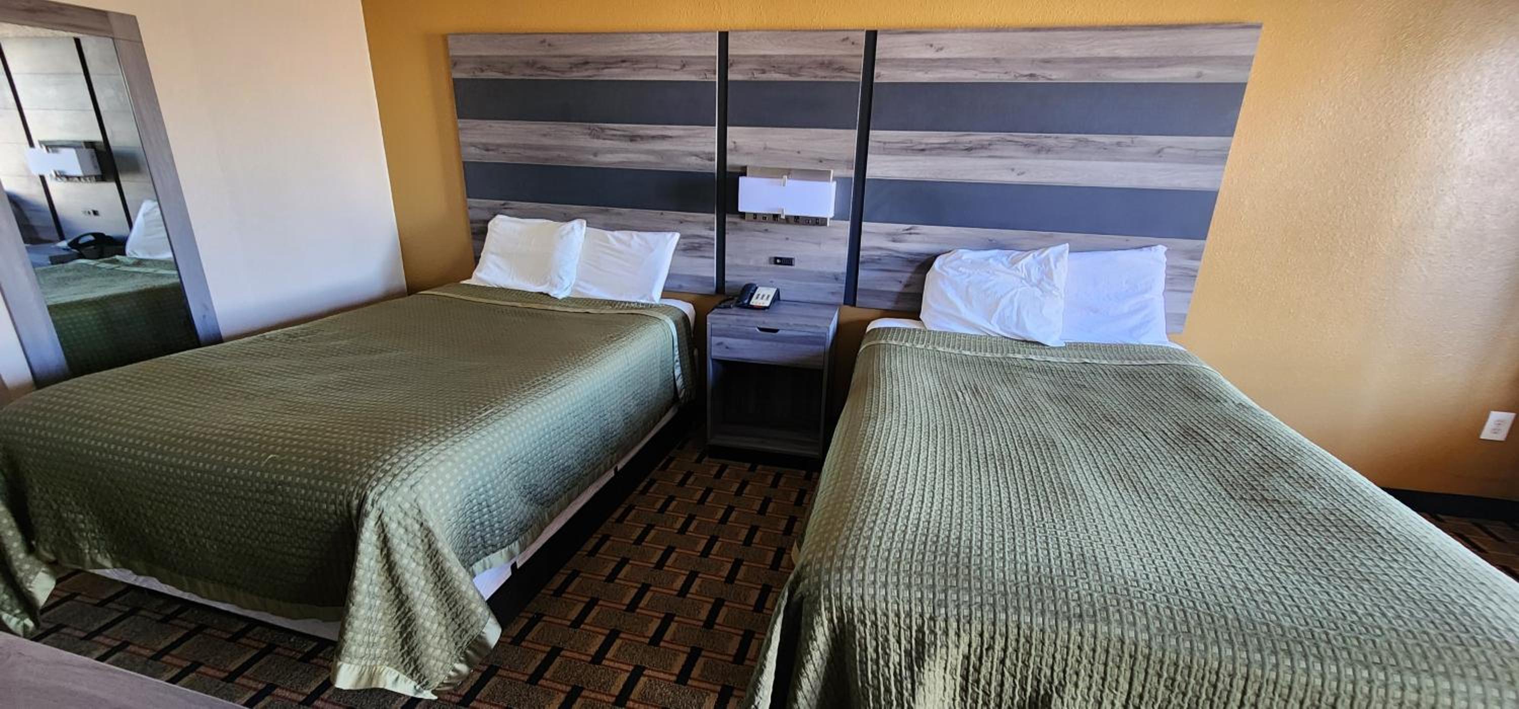 Double Room with Two Double Beds - Non-Smoking - Photo 6