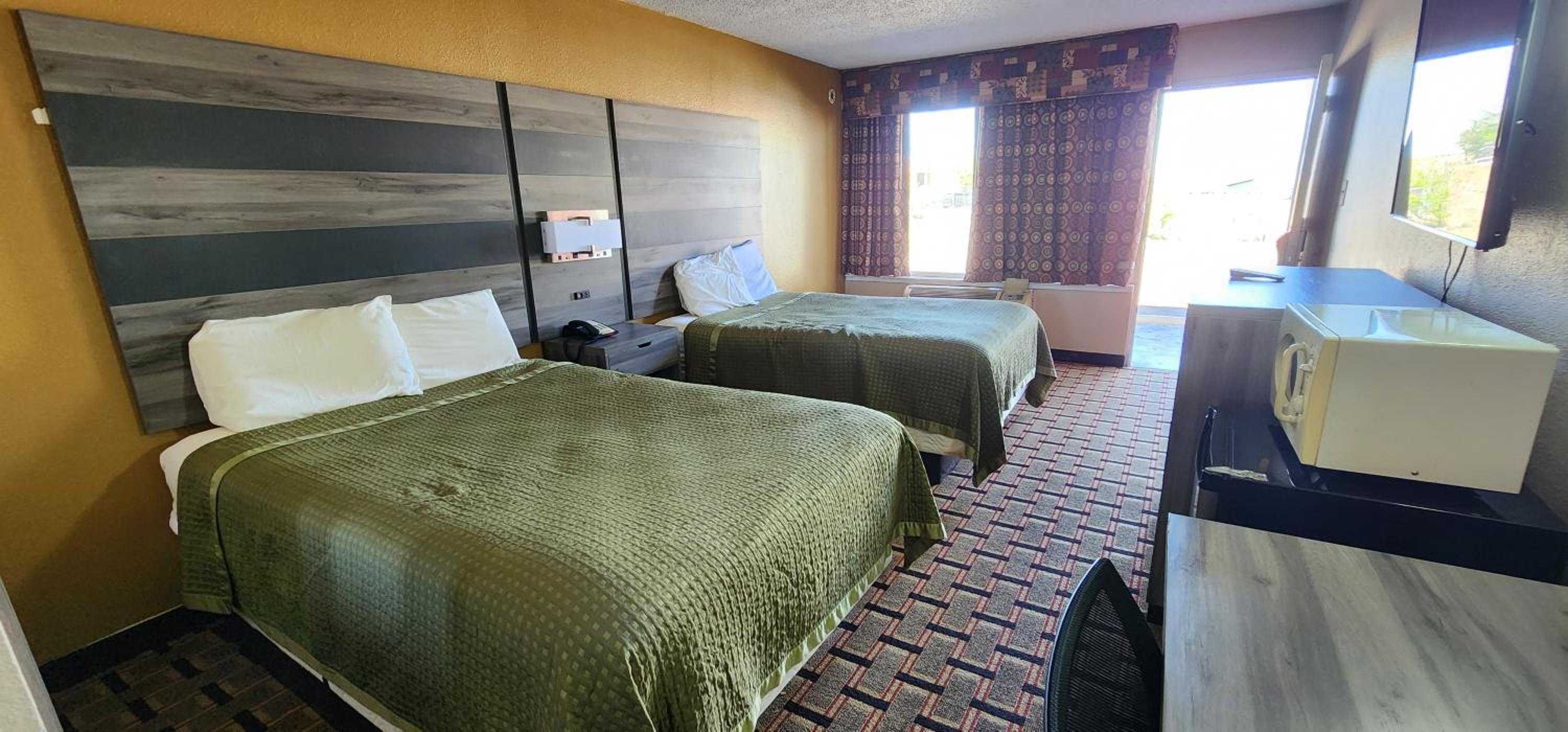Double Room with Two Double Beds - Smoking - Photo 7
