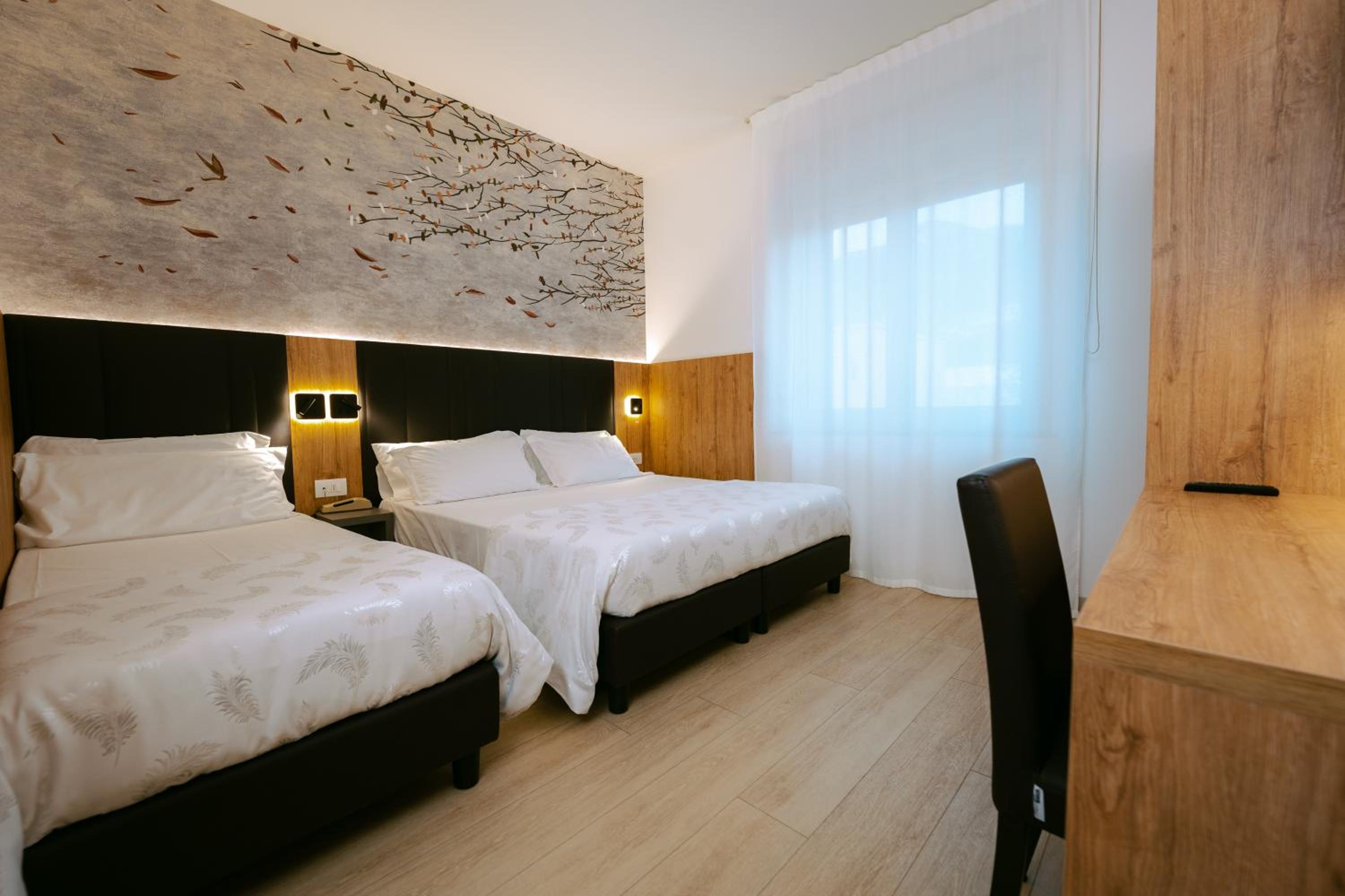 Standard Triple Room - Photo 1
