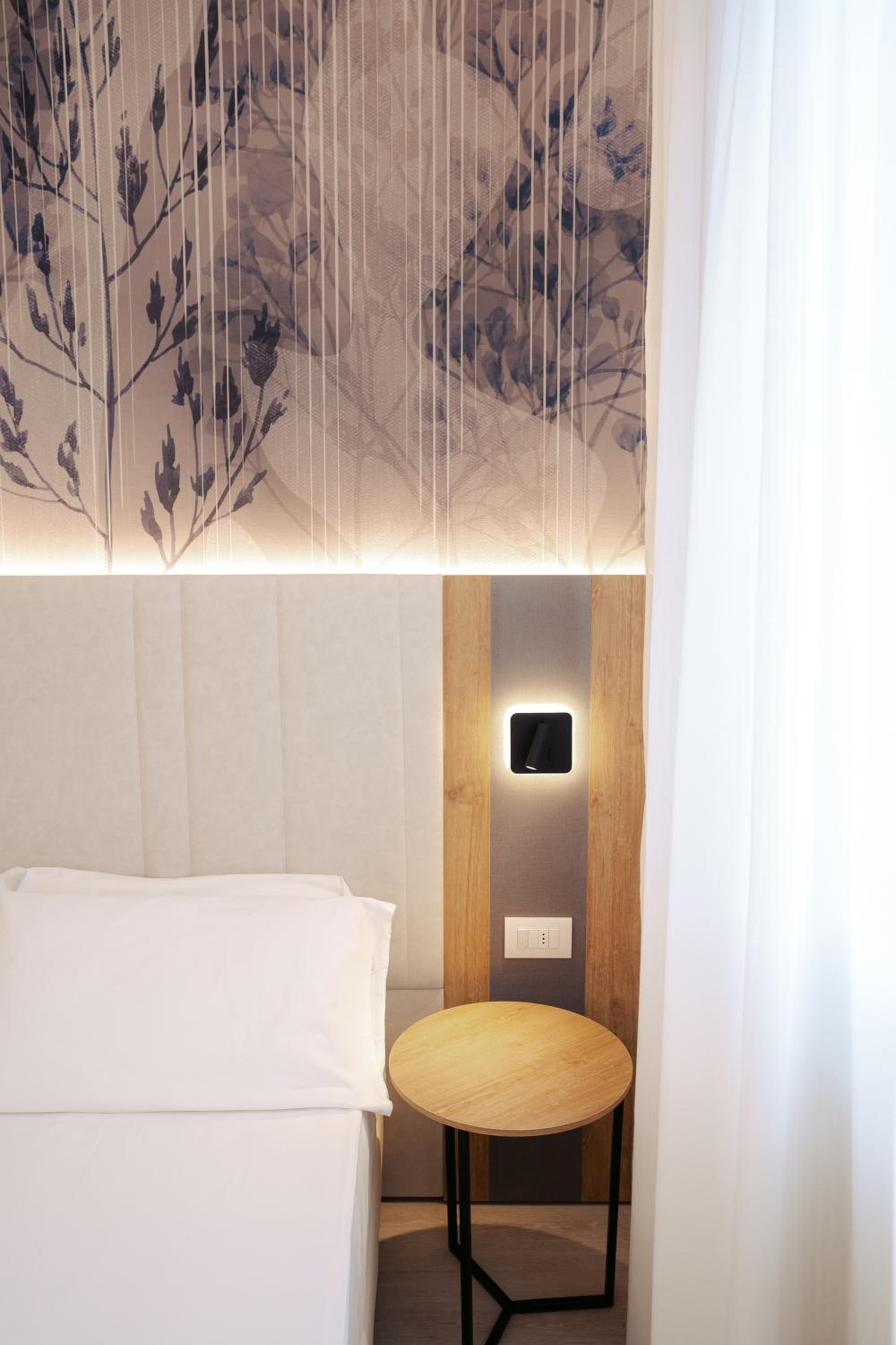 Standard Double or Twin Room - Photo 1