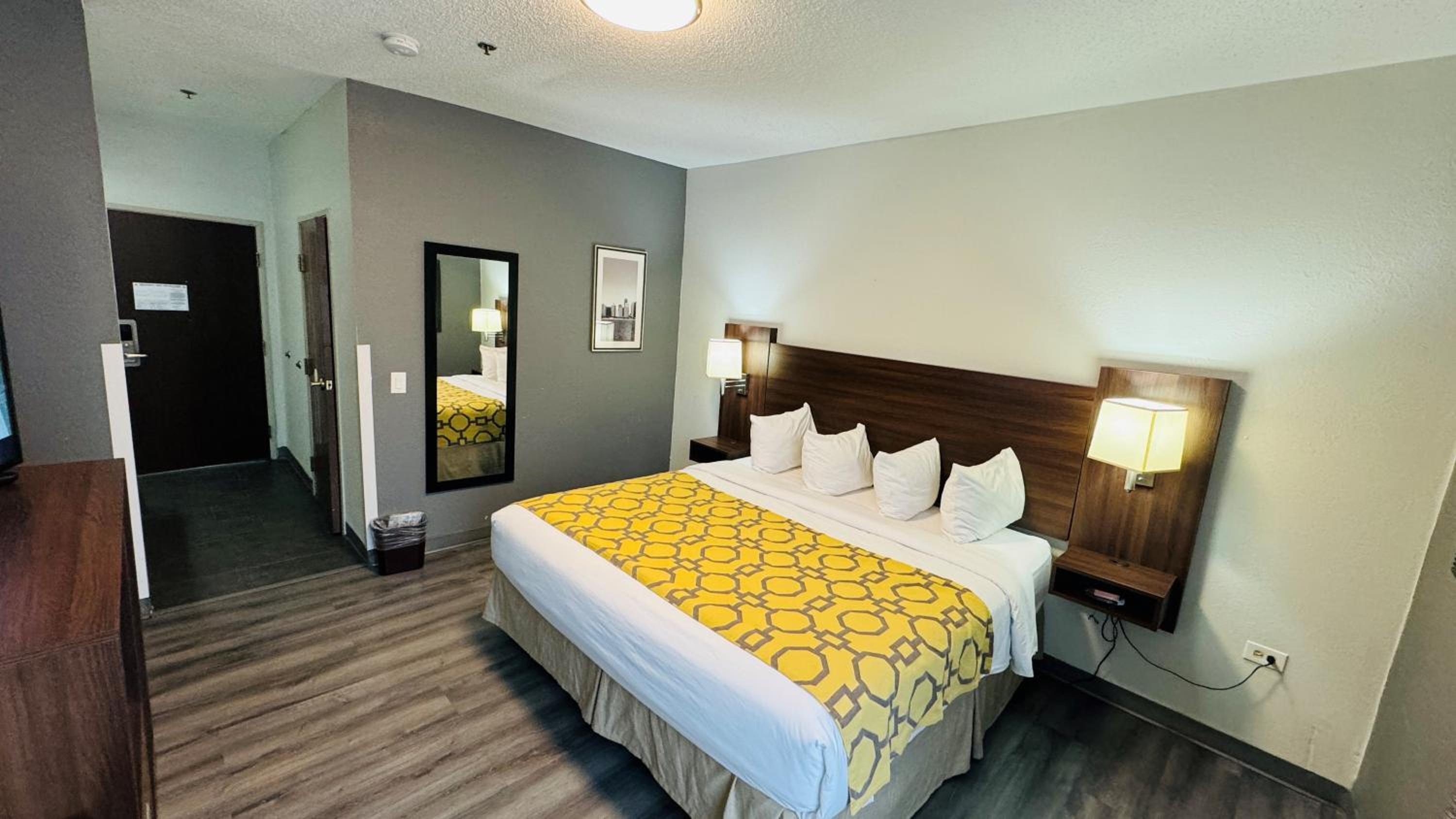 King Room - Disability Access/Non-Smoking - Photo 2