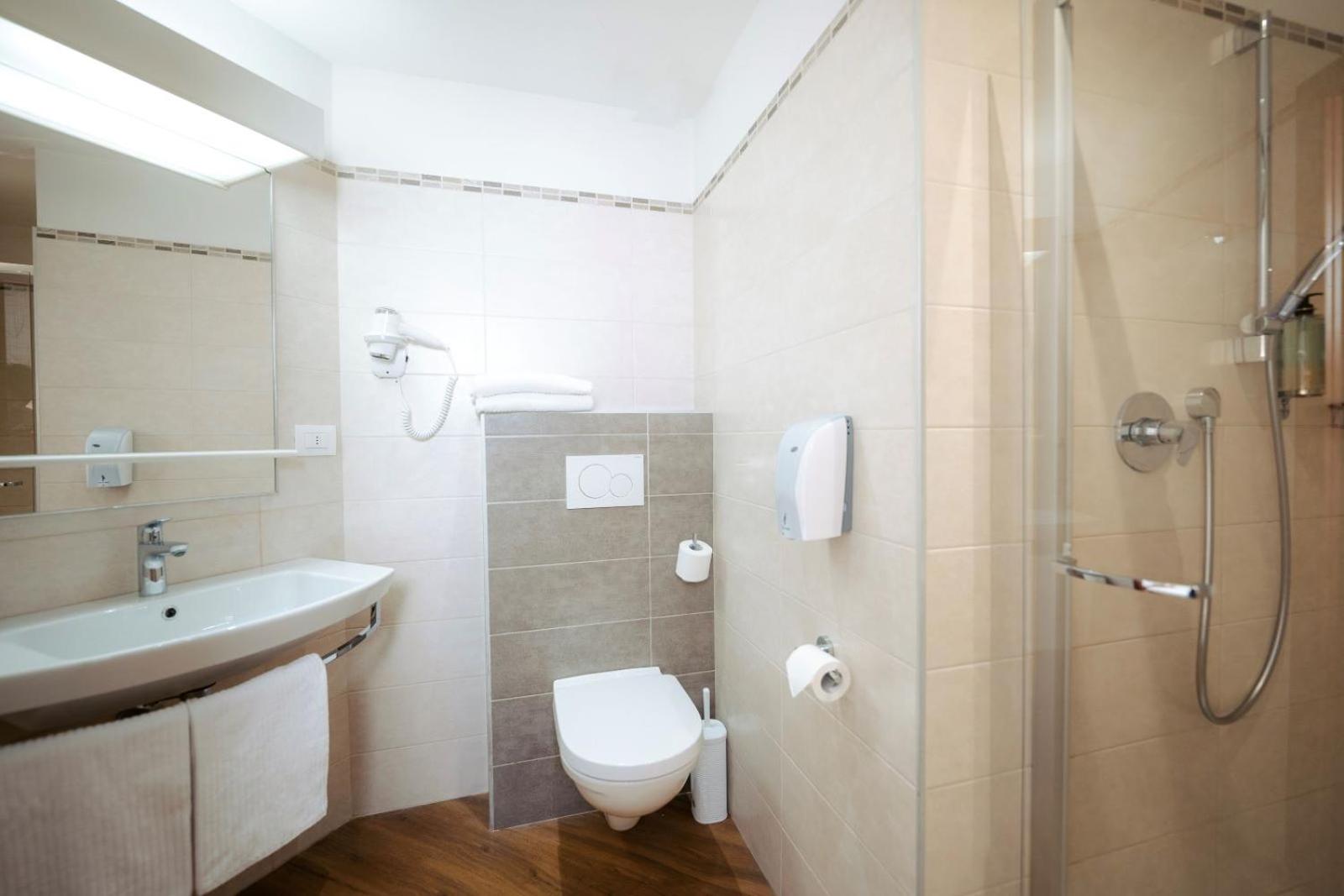Standard Quadruple Room - Photo 2