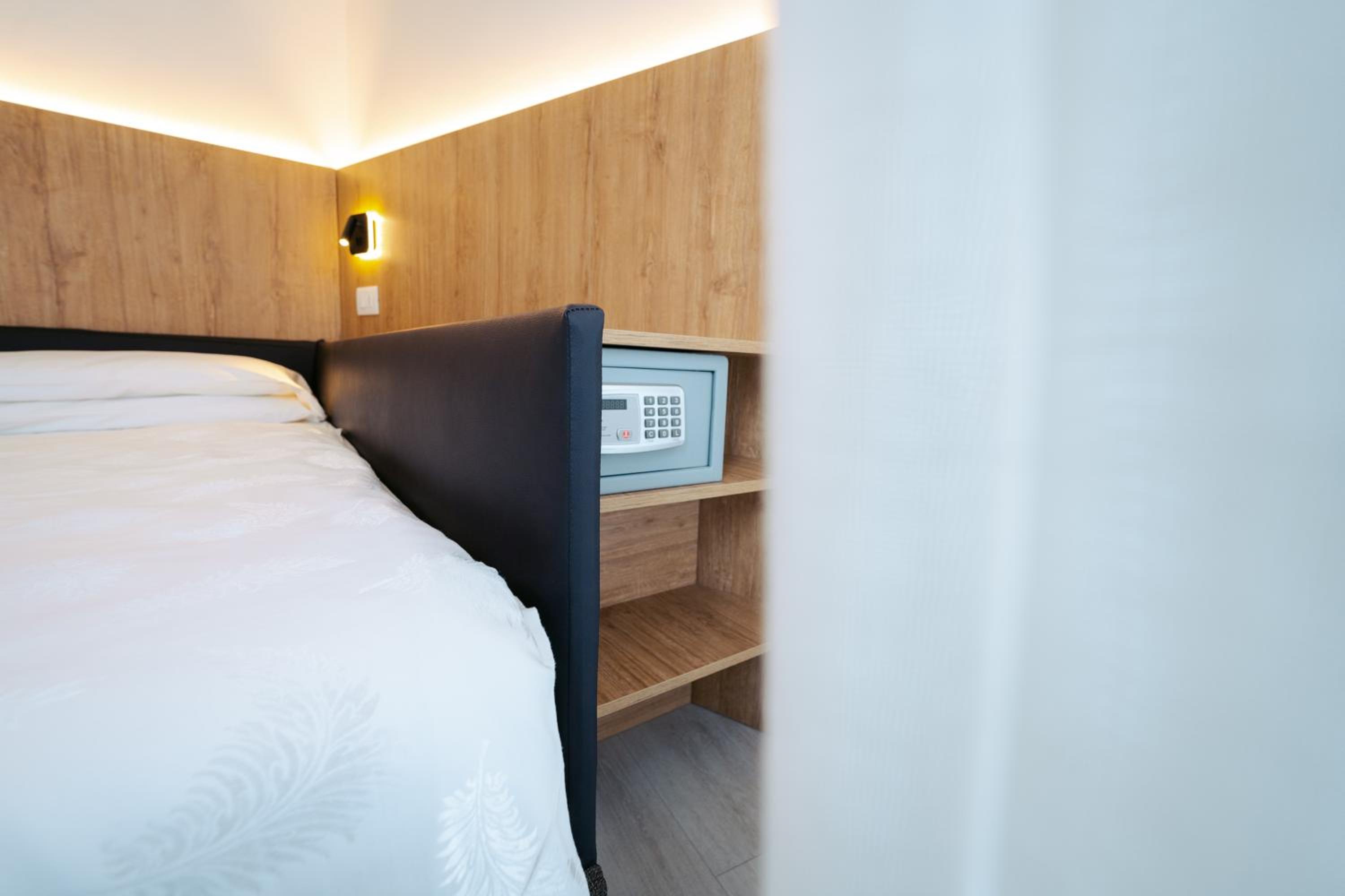 Superior Triple Room - Photo 4