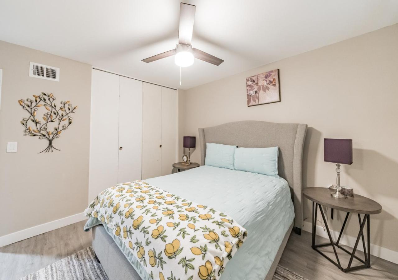 Three-Bedroom House photo 2