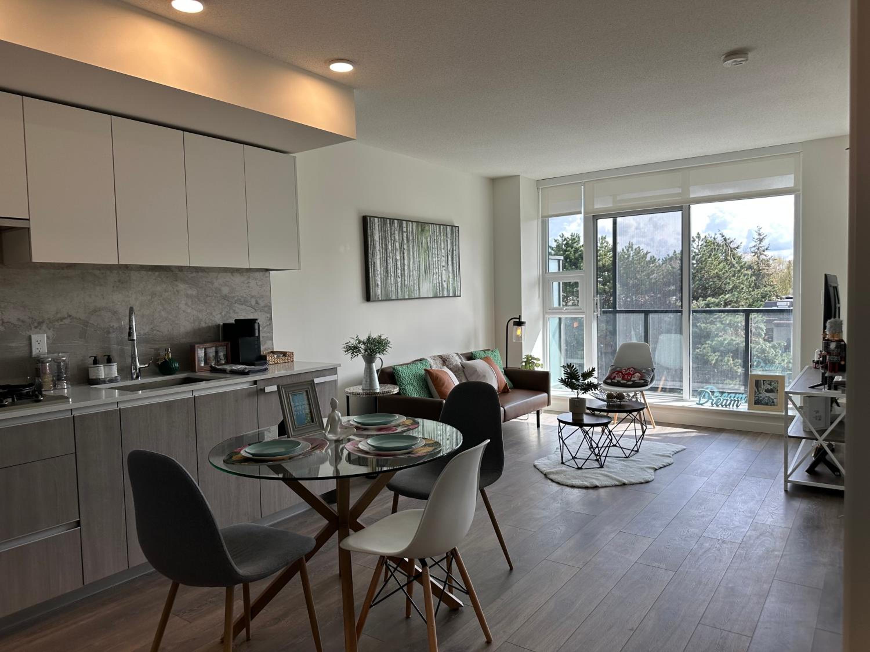 Apartment with Mountain View photo 1