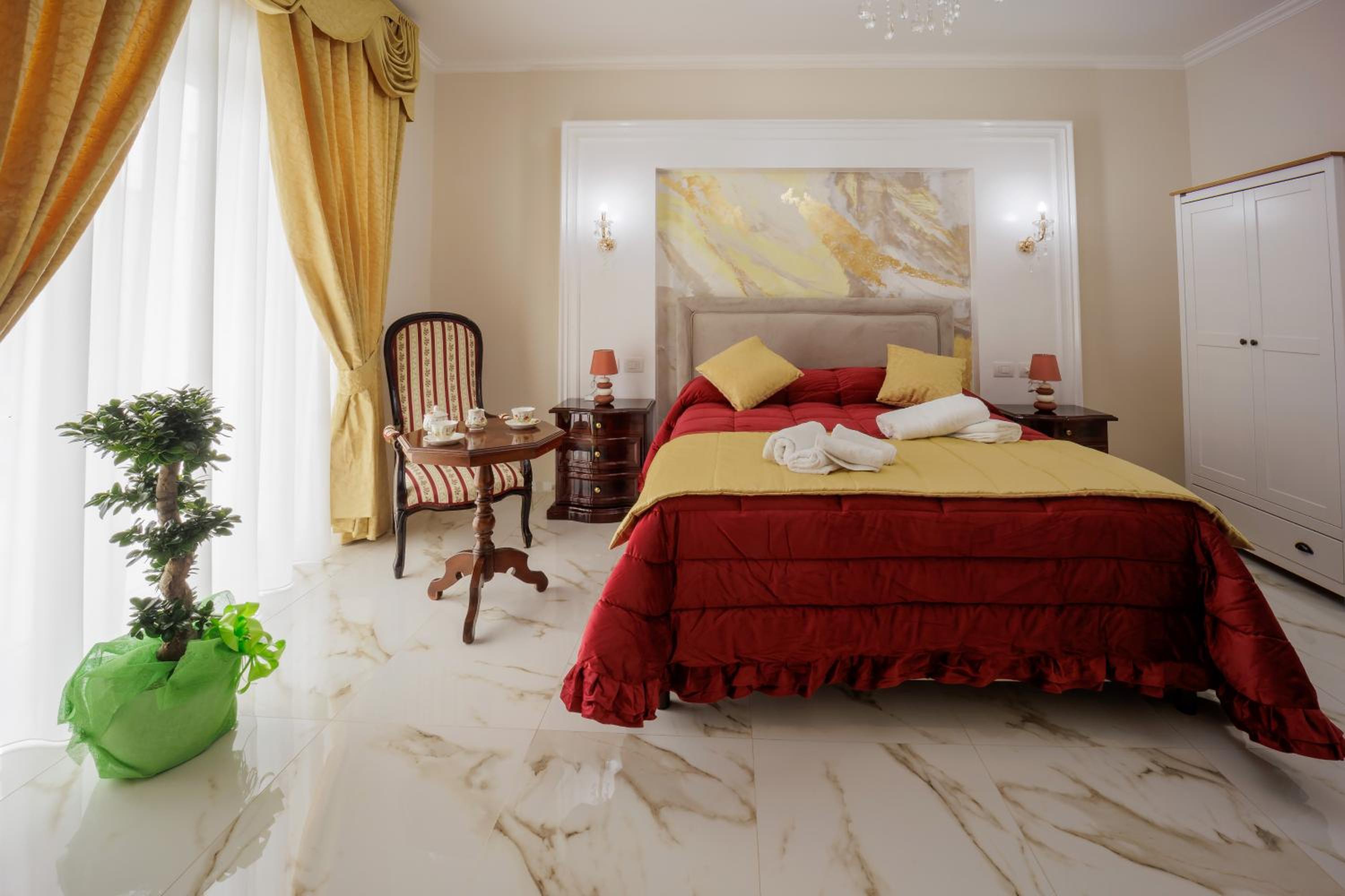 Suite with Spa Bath