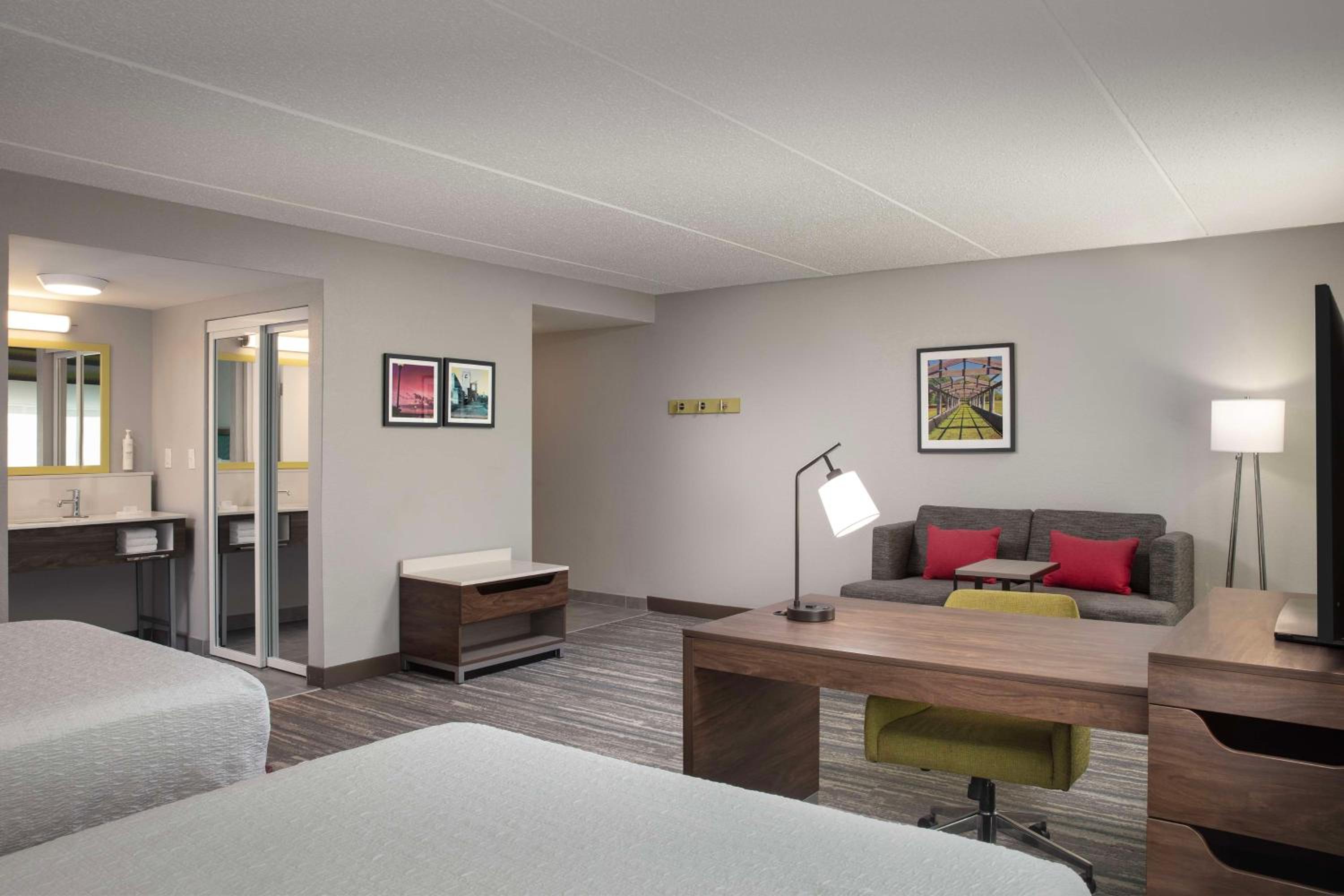 Queen Studio Suite with Two Queen Beds - Non-Smoking photo 1