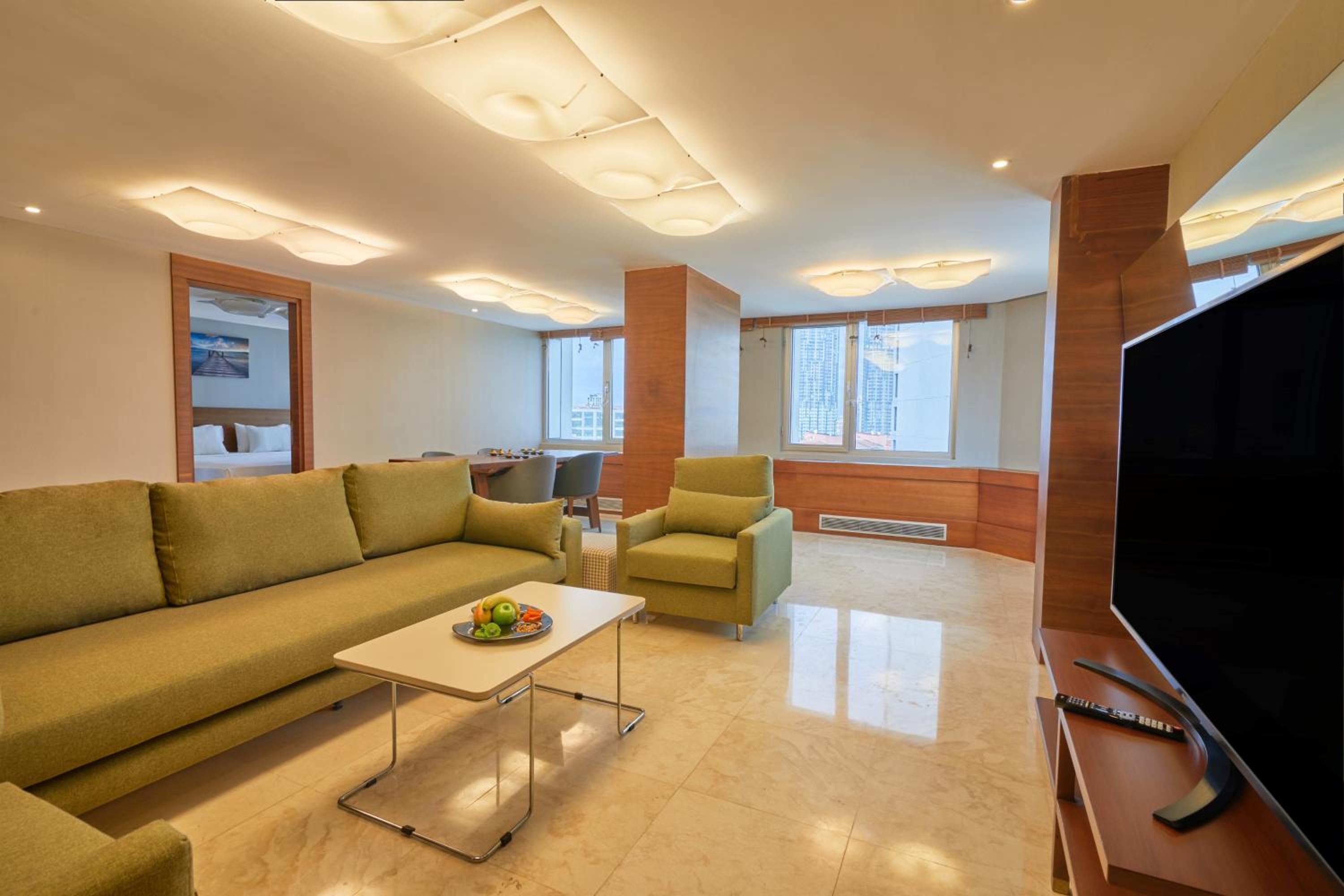 Executive Suite photo 2
