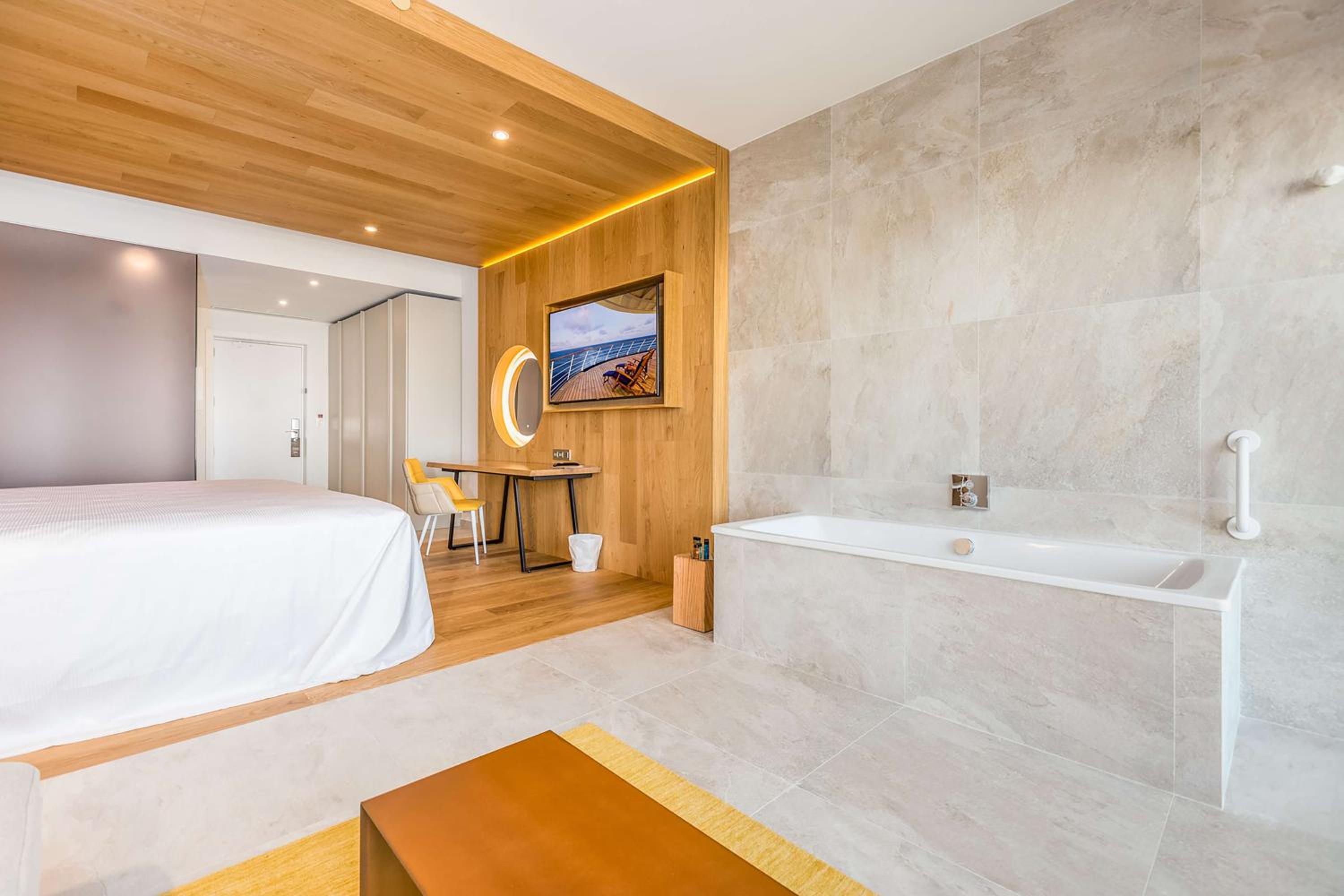 Leiro Sky Suite