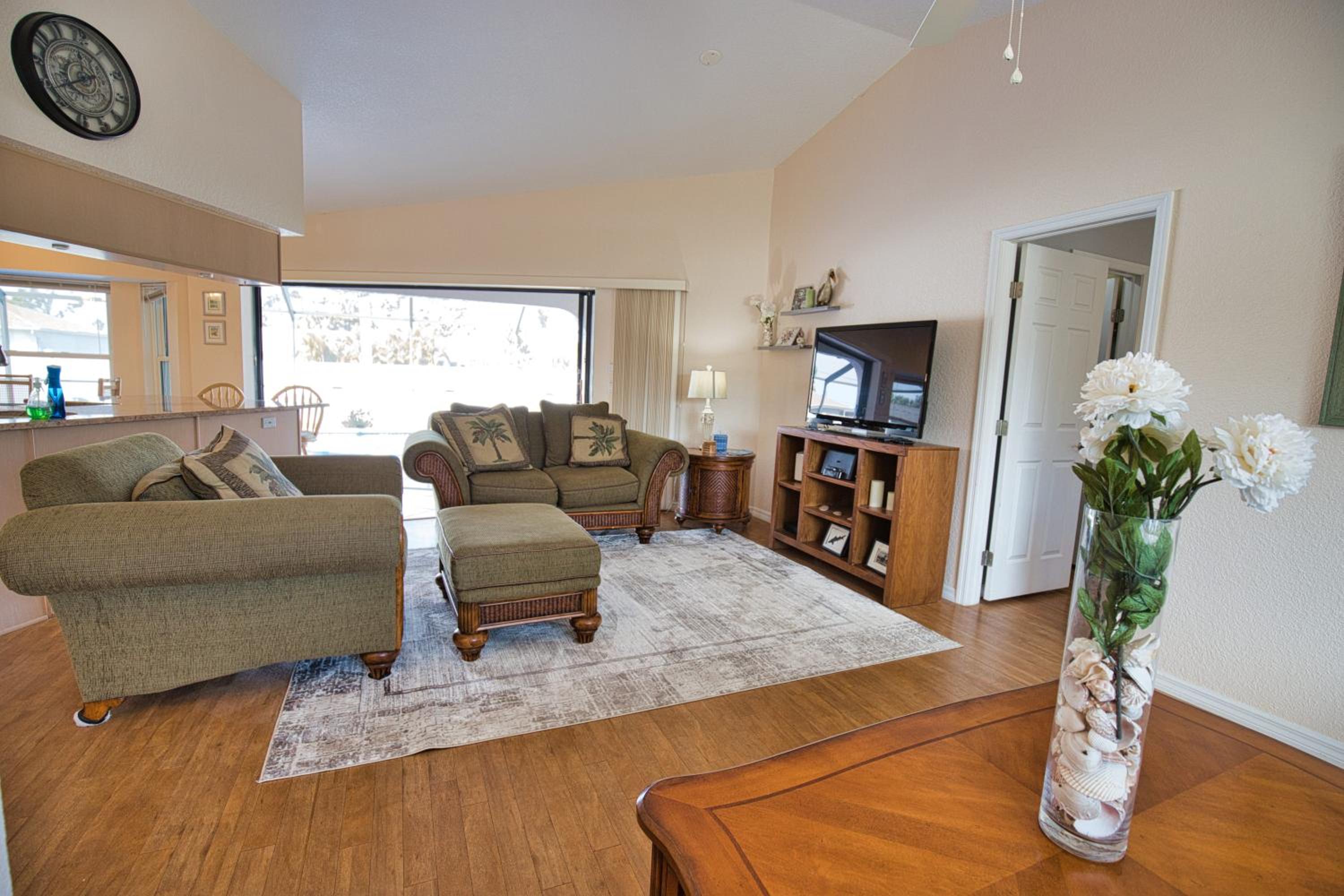 Three-Bedroom House photo 1