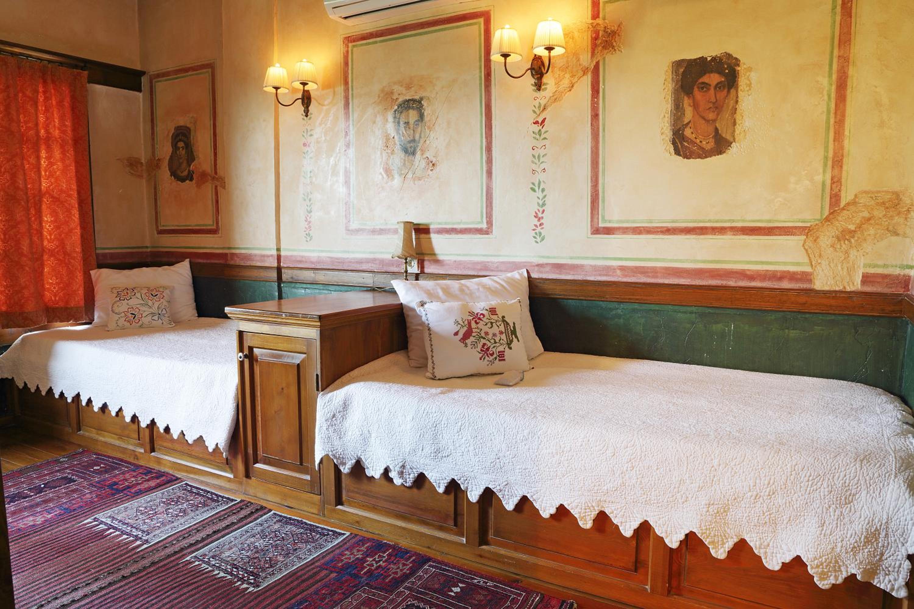 Standard Twin Room - Photo 1