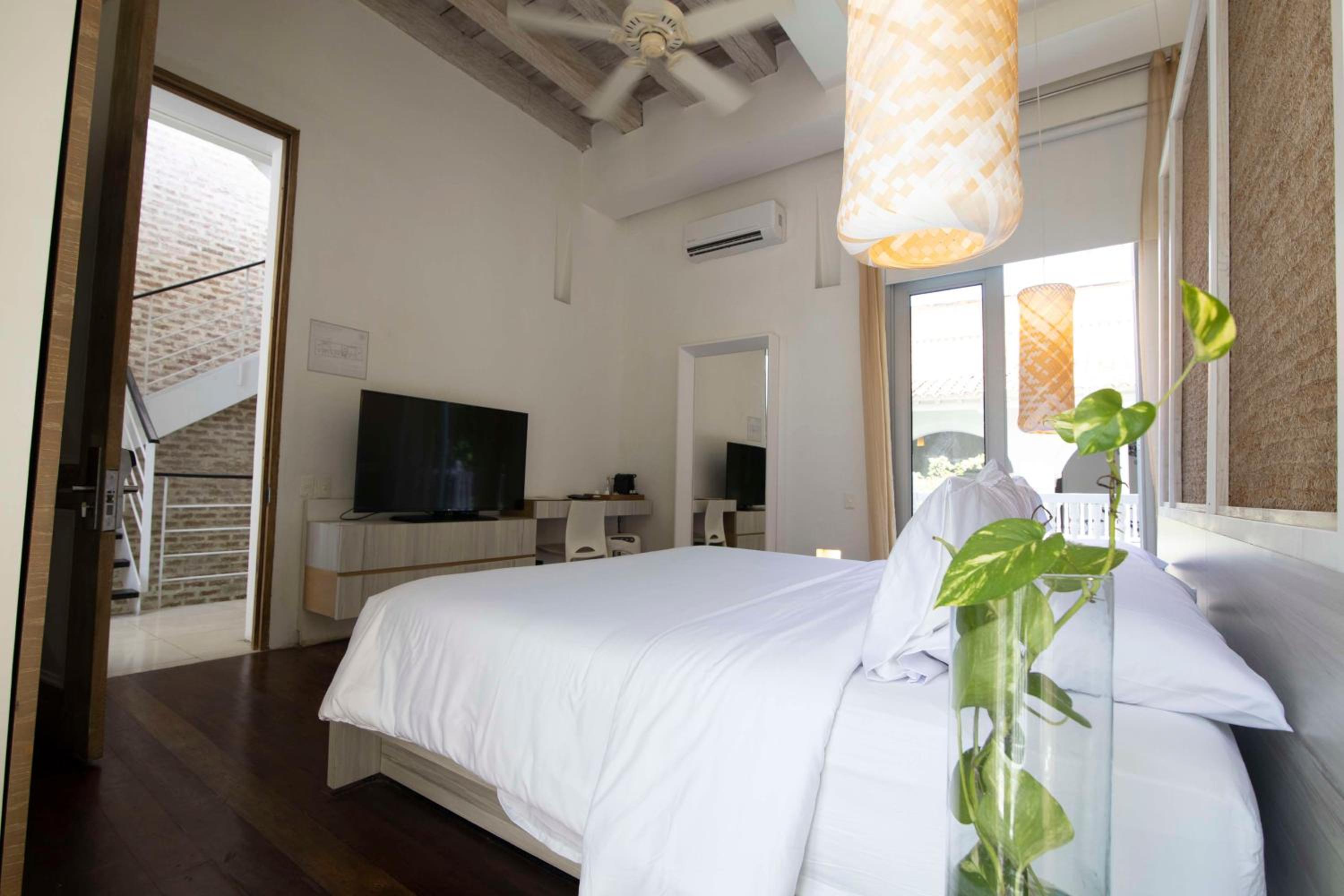 Junior King Suite with Courtyard View
