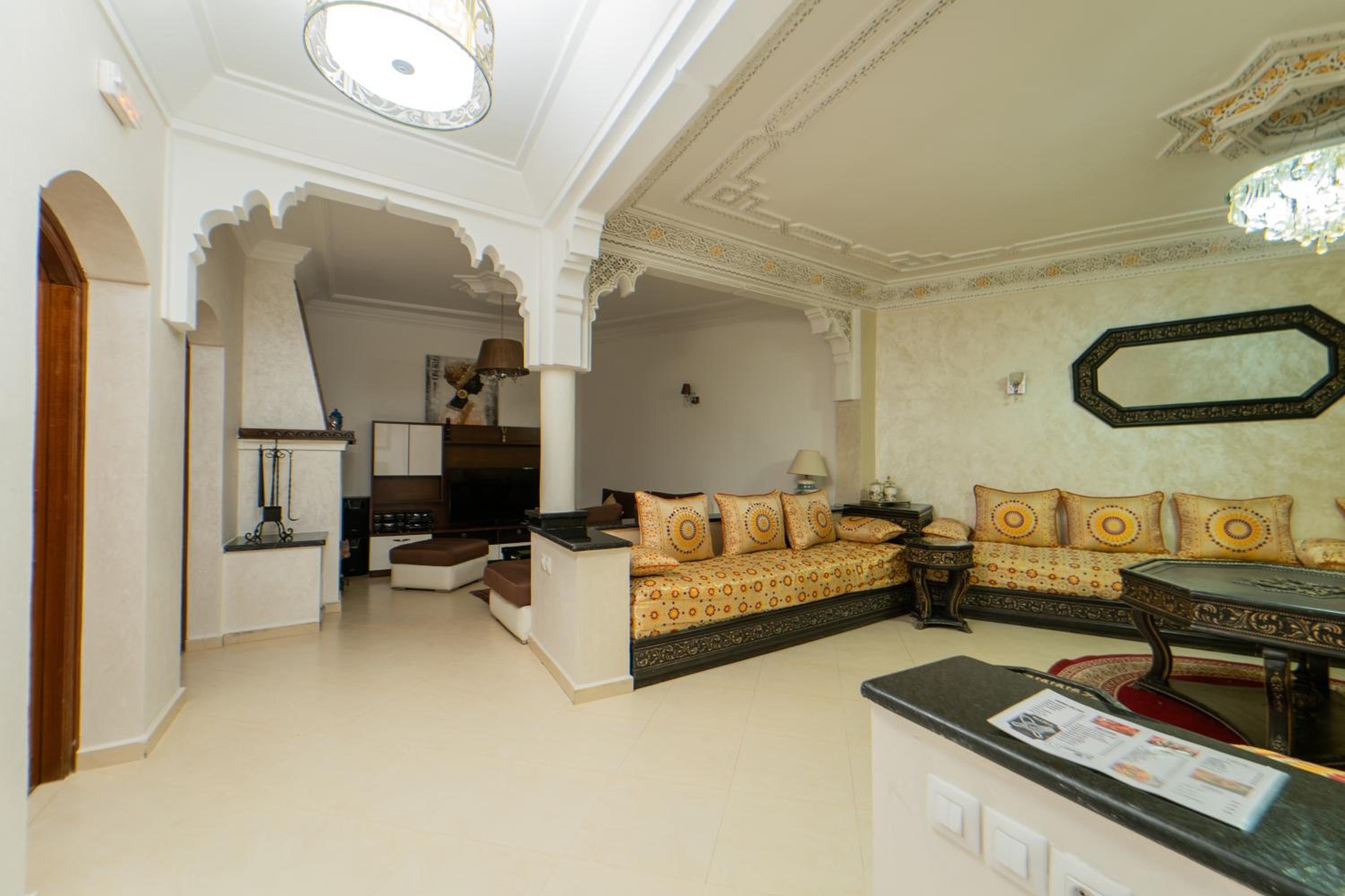 Deluxe Apartment photo 3