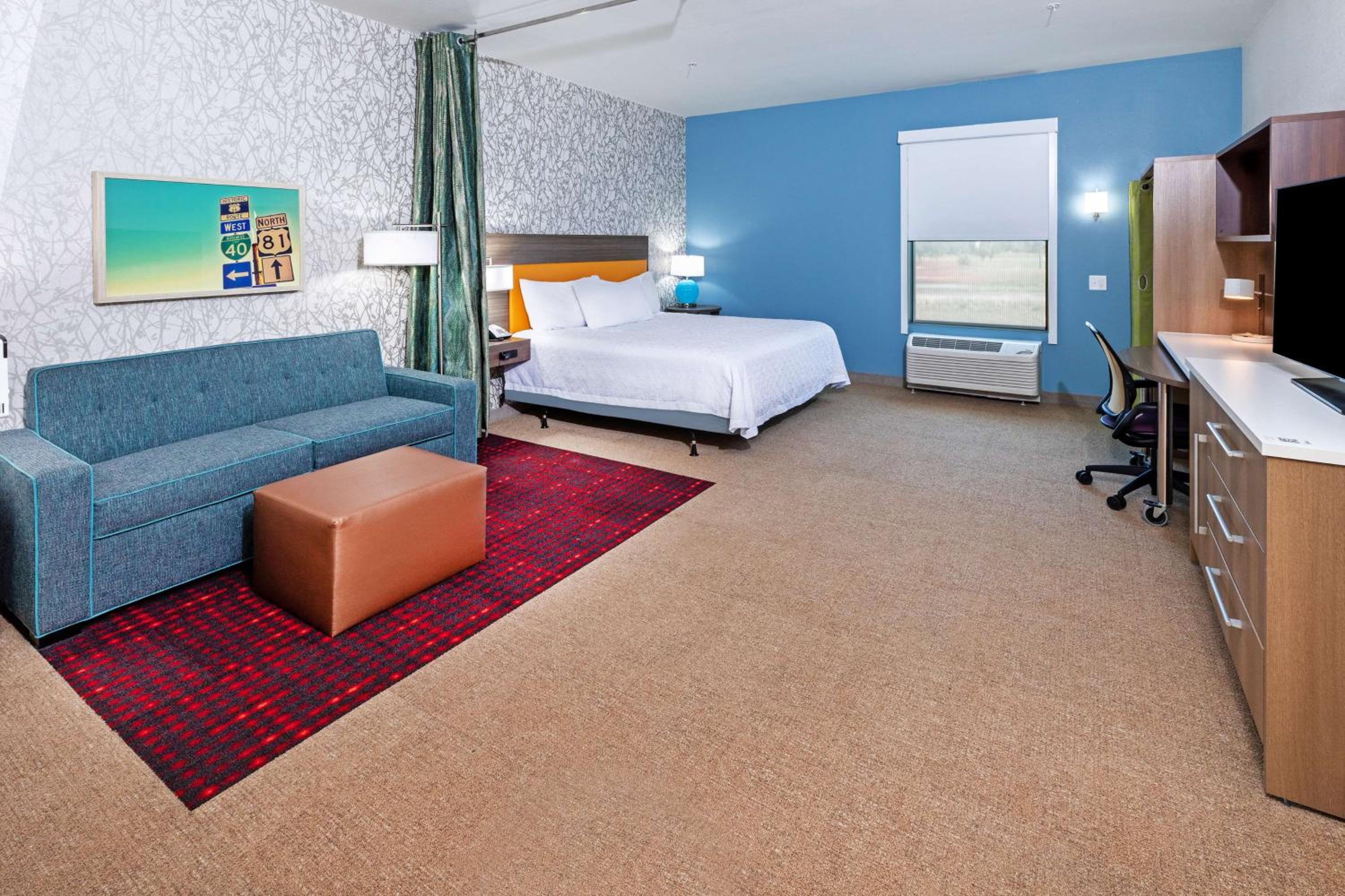 King Studio Suite with Accessible Tub - Mobility Access - Photo 1