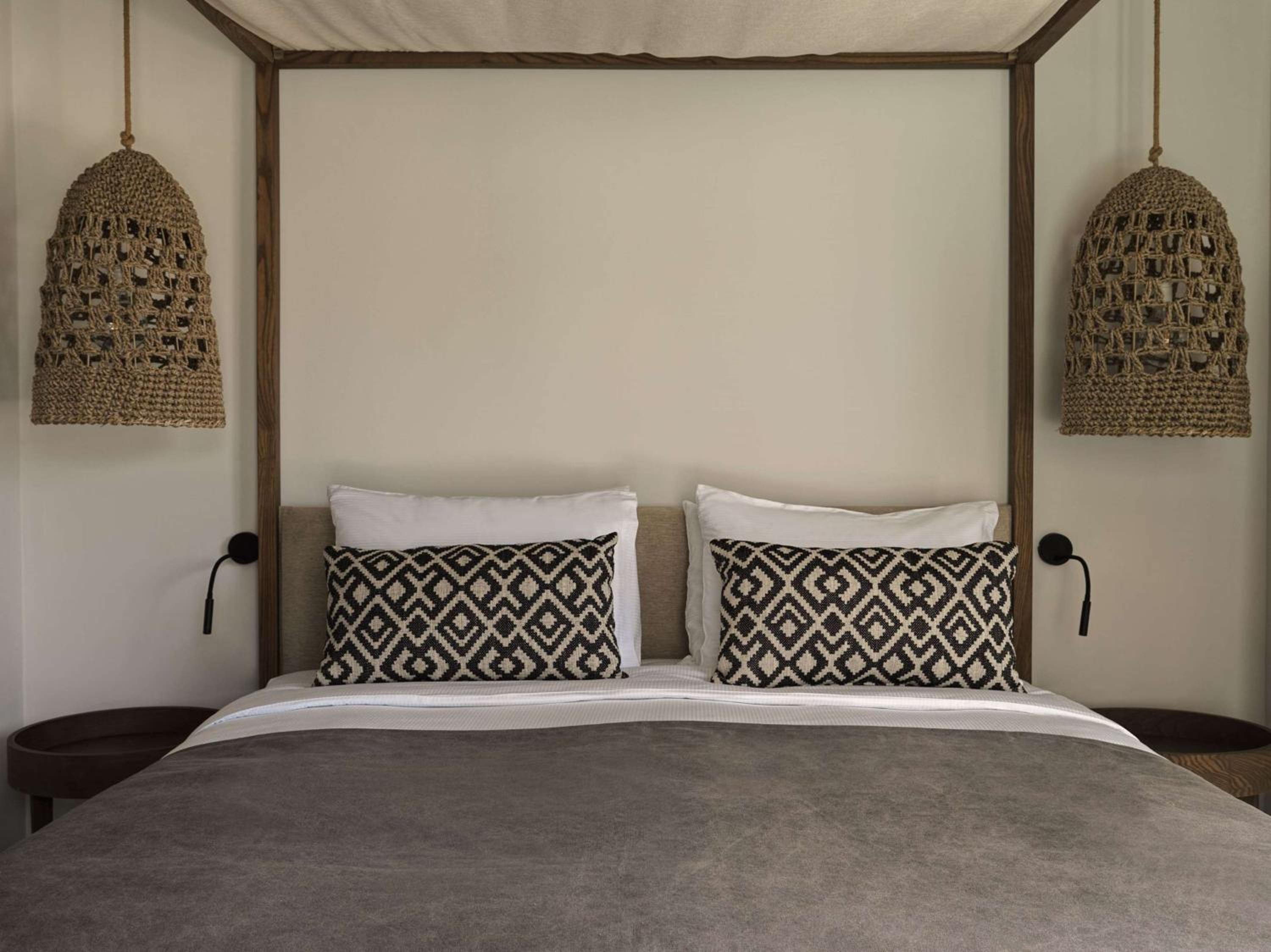 Beach Front One-Bedroom King Suite with Private Pool