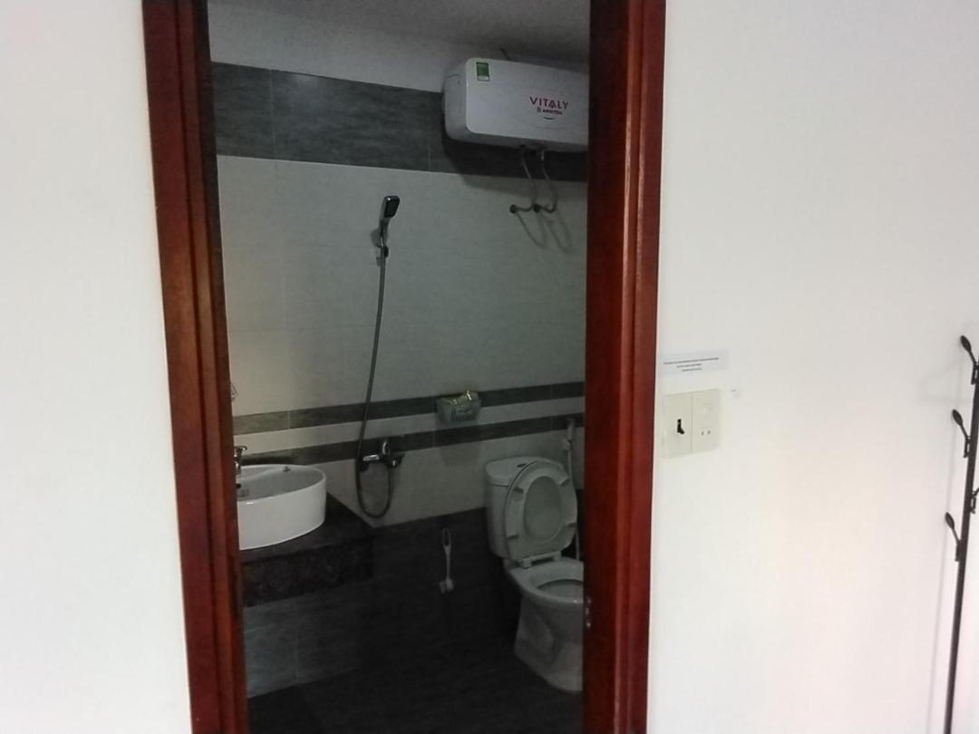 Three-Bedroom Apartment with Balcony photo 2