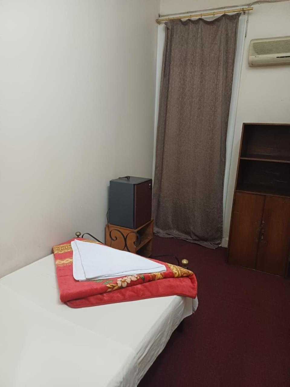 Camera Singola con Bagno in Comune