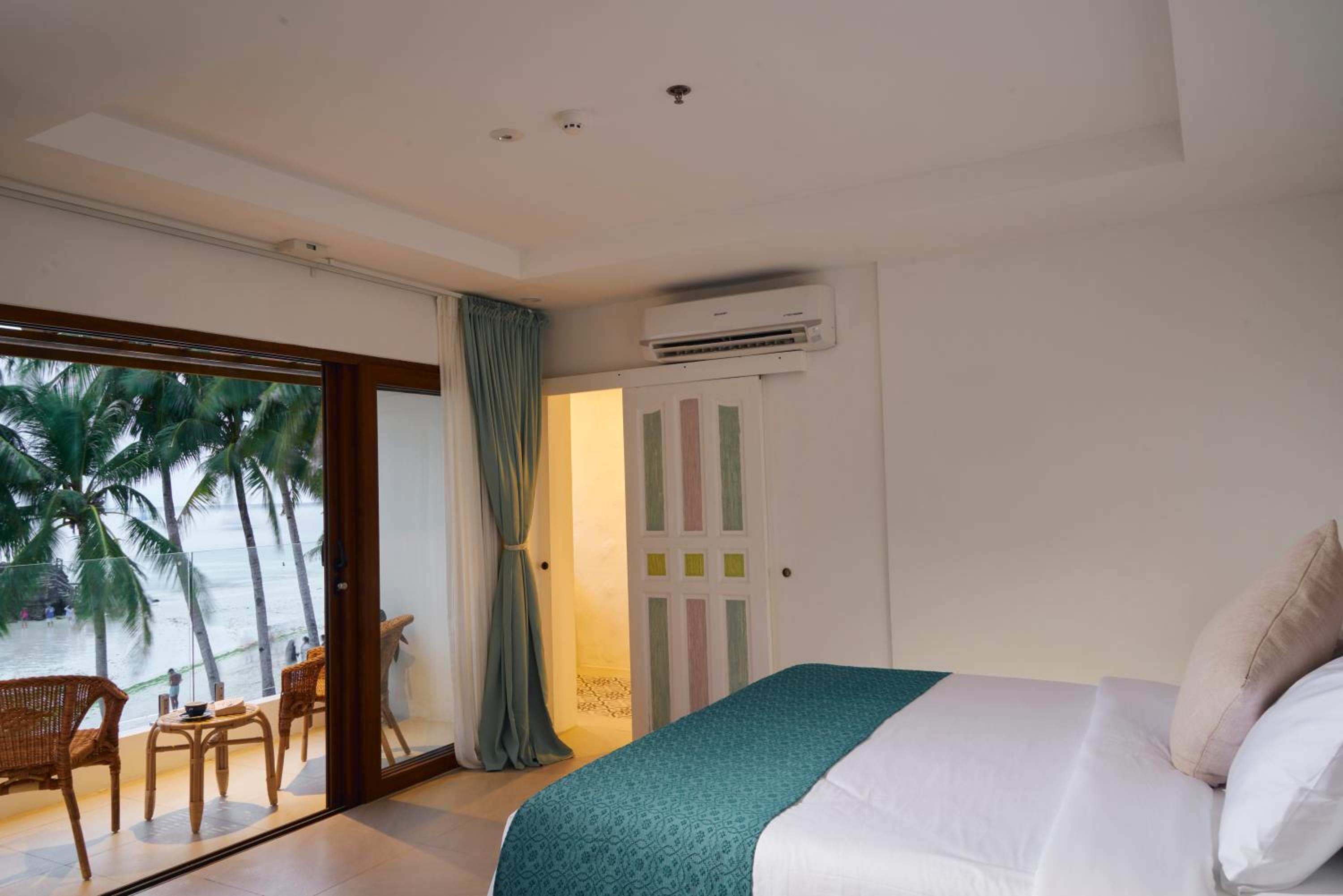 Suite with Balcony photo 2