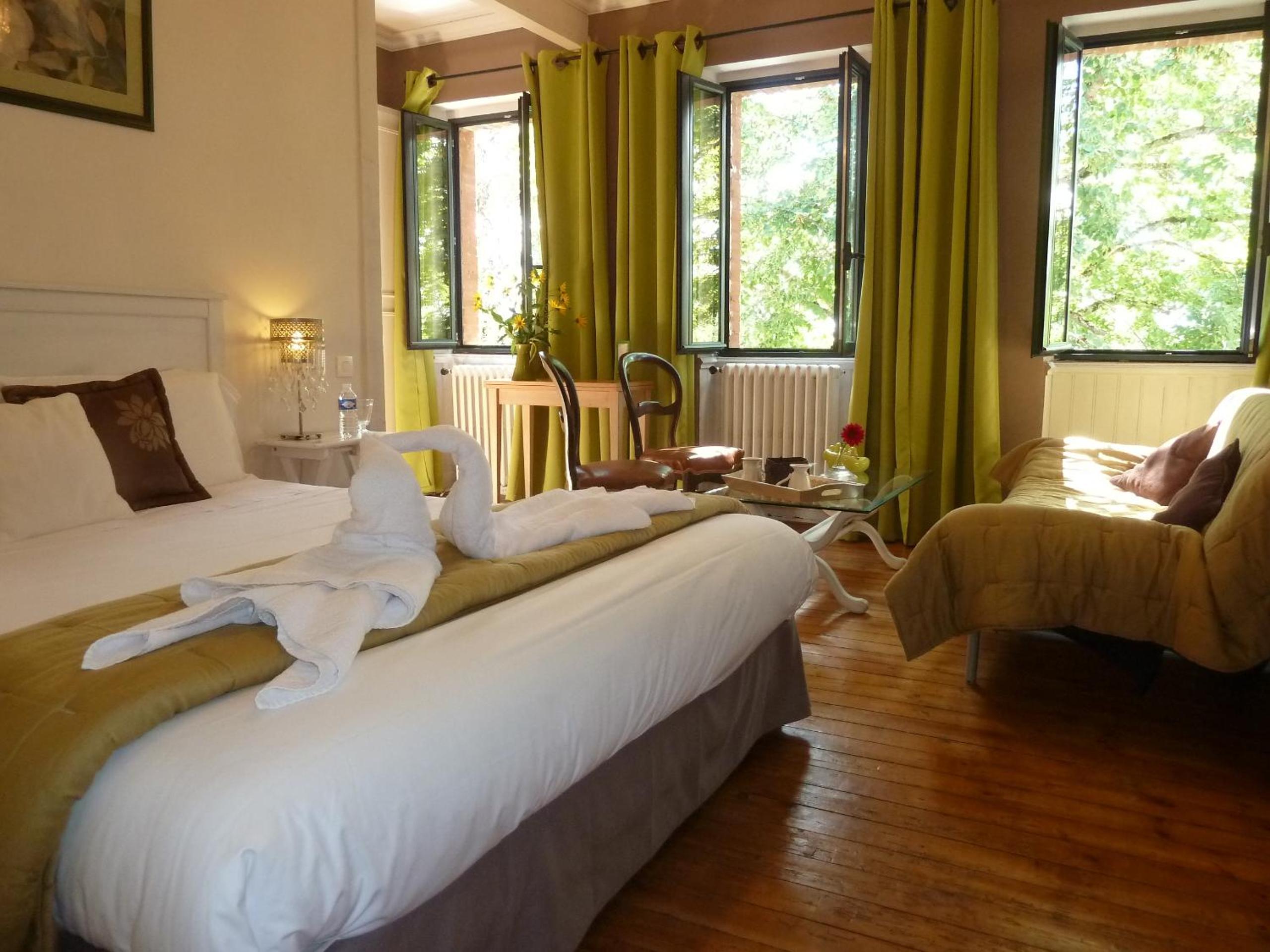 Triple Room with Garden View - Photo 4