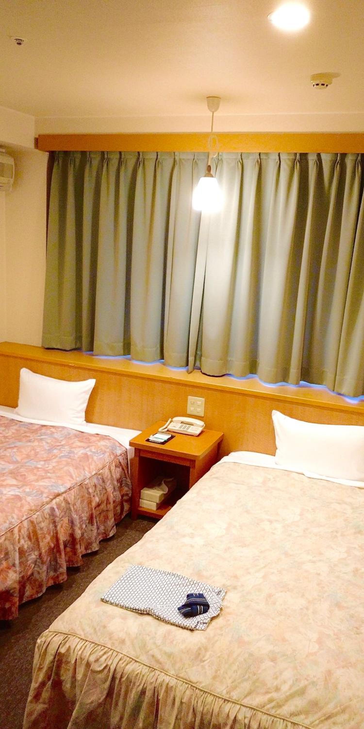Twin Room 1 - Room Only - Non-Smoking - Photo 1