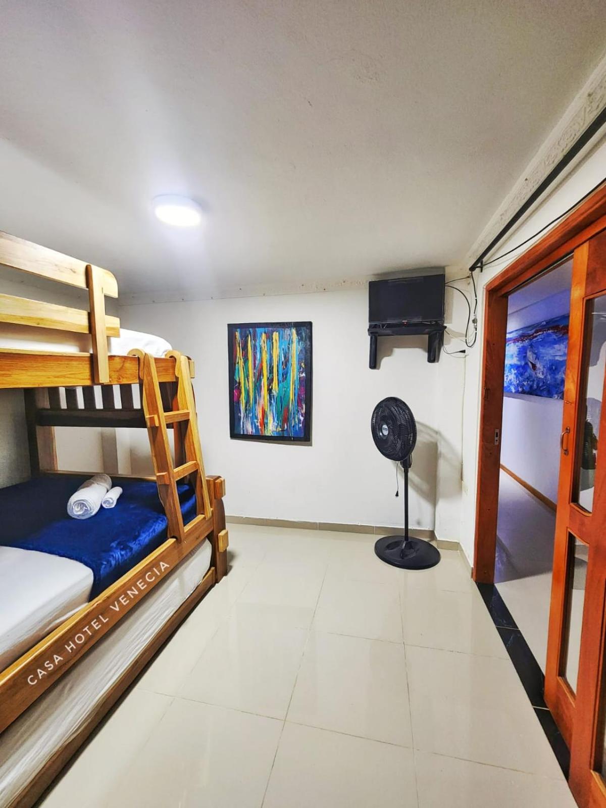 Quadruple Room With Private Bathroom photo 2