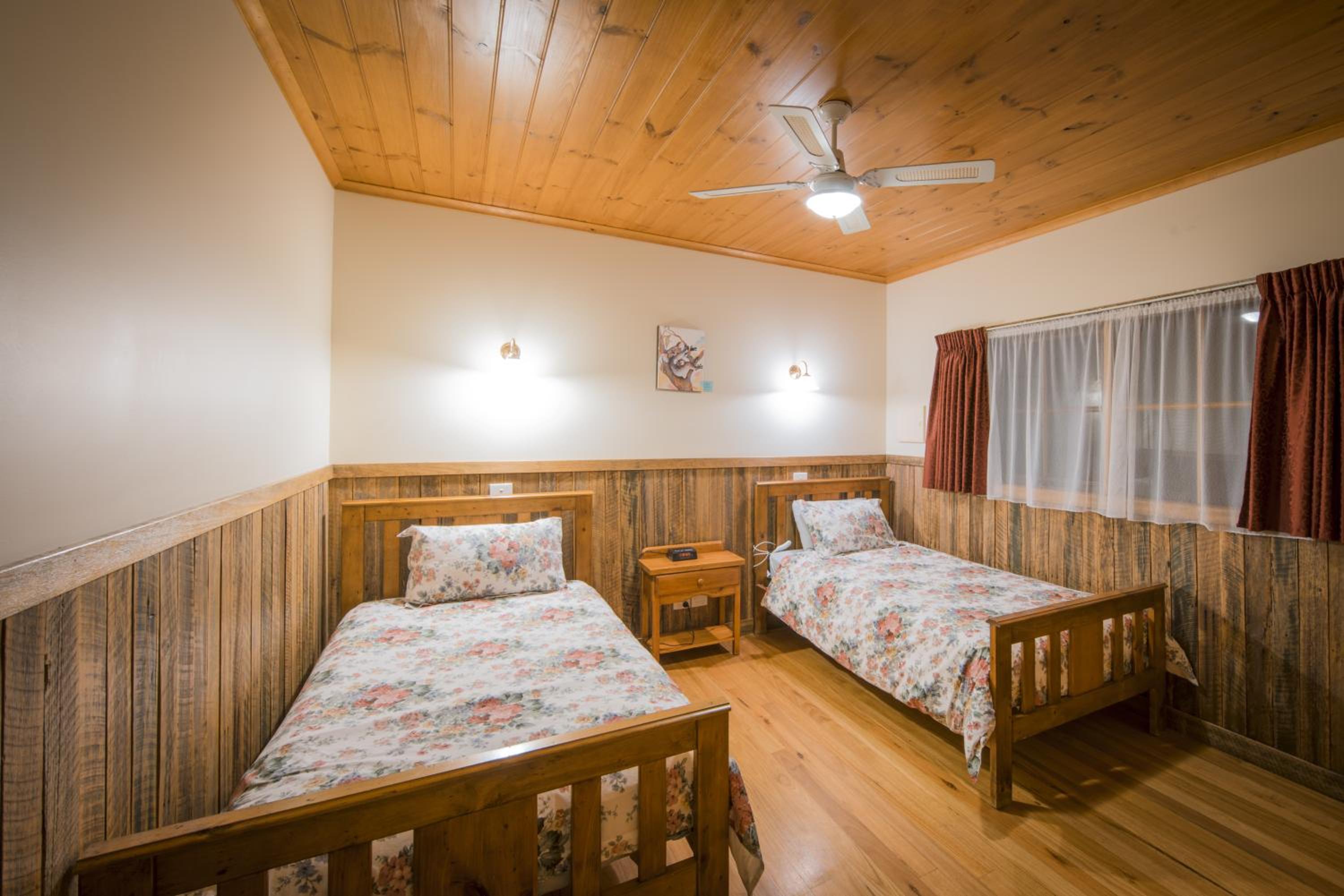 Two-Bedroom Cottage - Photo 3