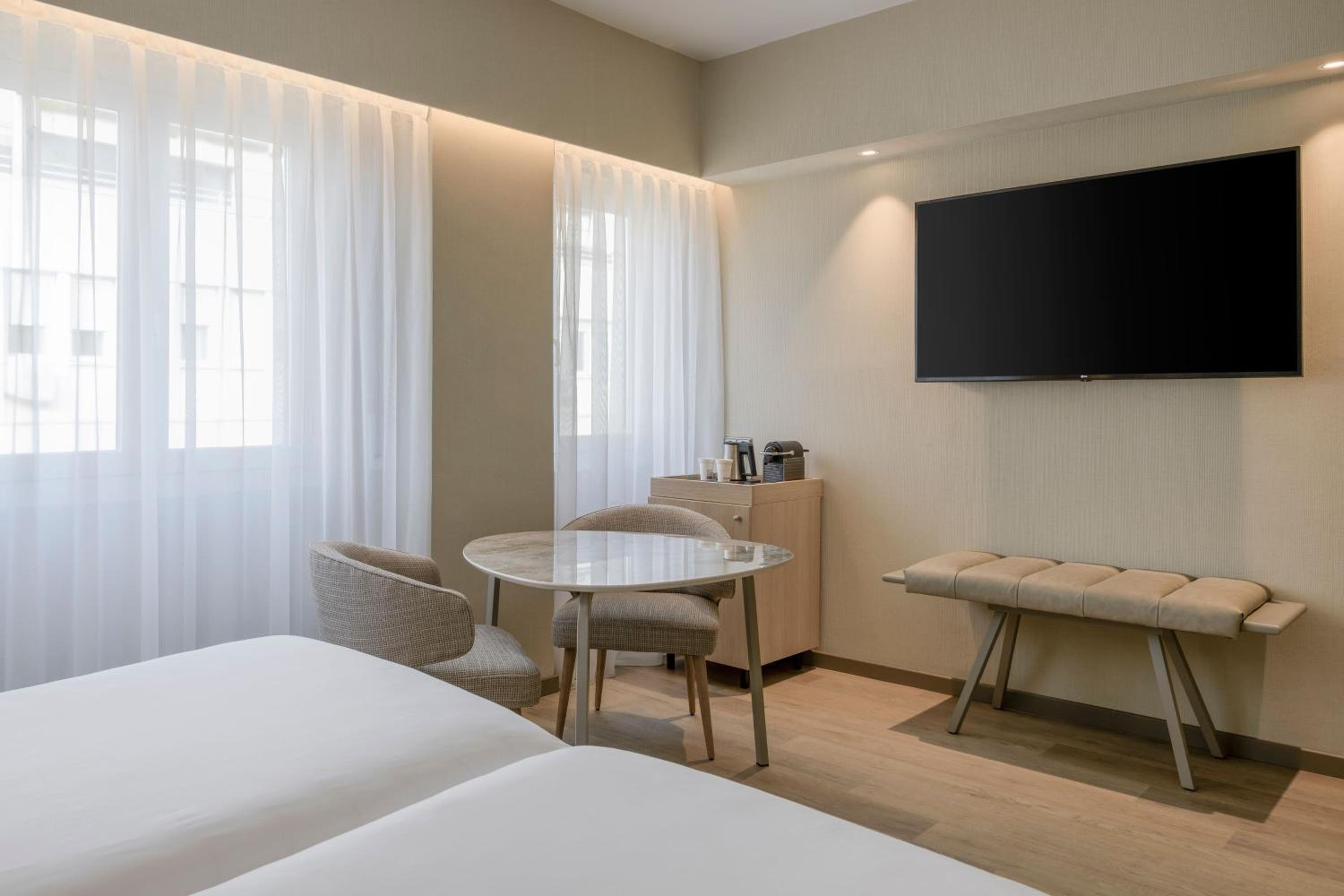 Standard Plus Twin Room
