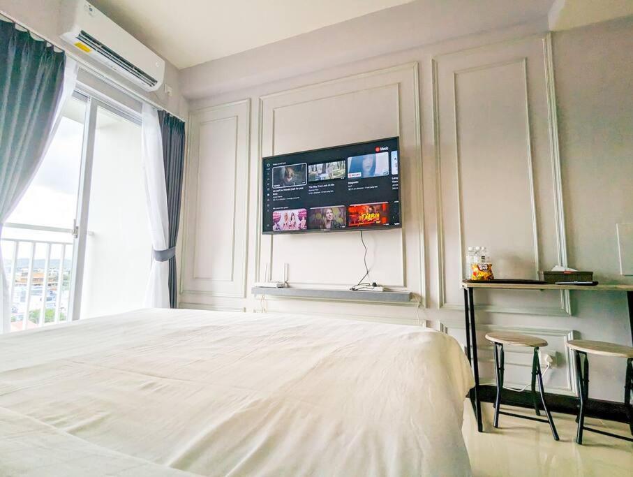 Studio Apartment photo 1