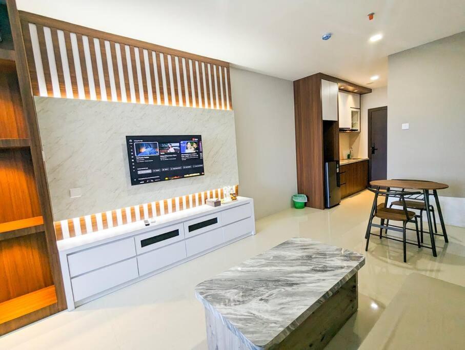 Studio Apartment photo 1