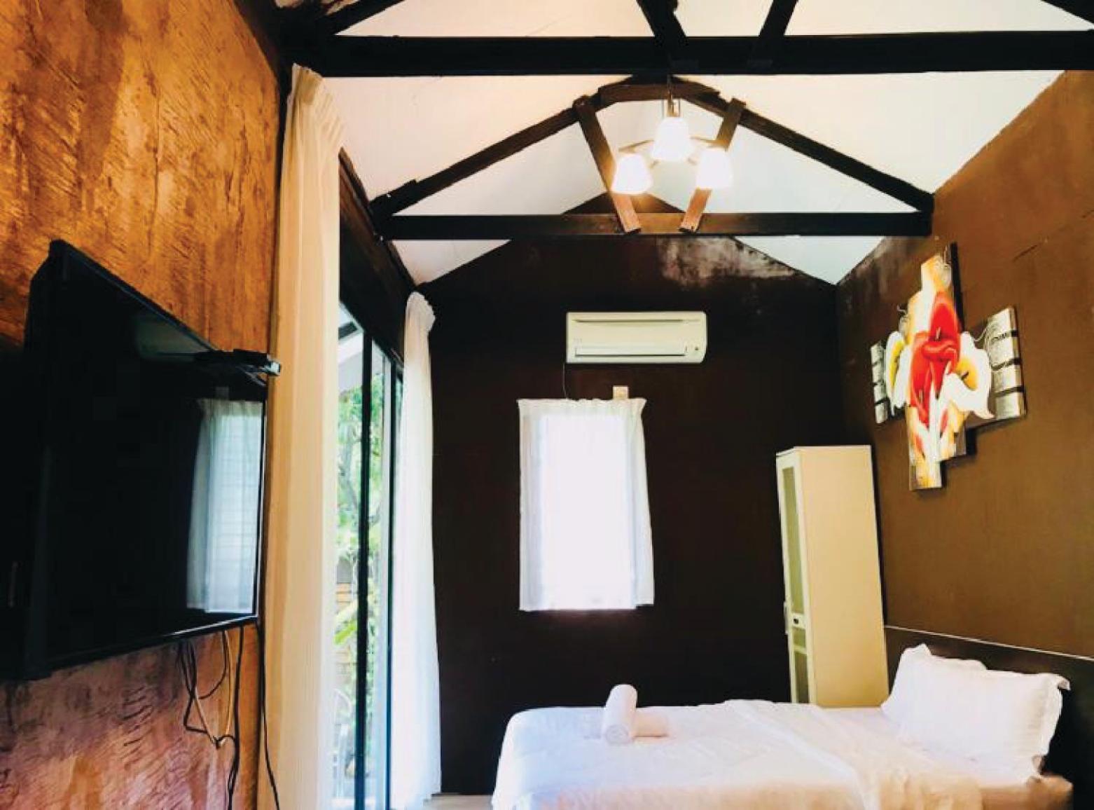 Kampung Villa - Photo 2