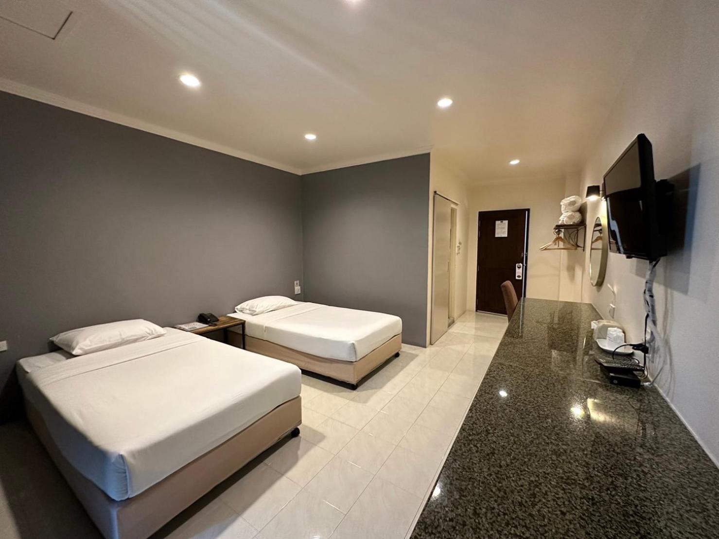 Standard Double or Twin Room - Photo 1
