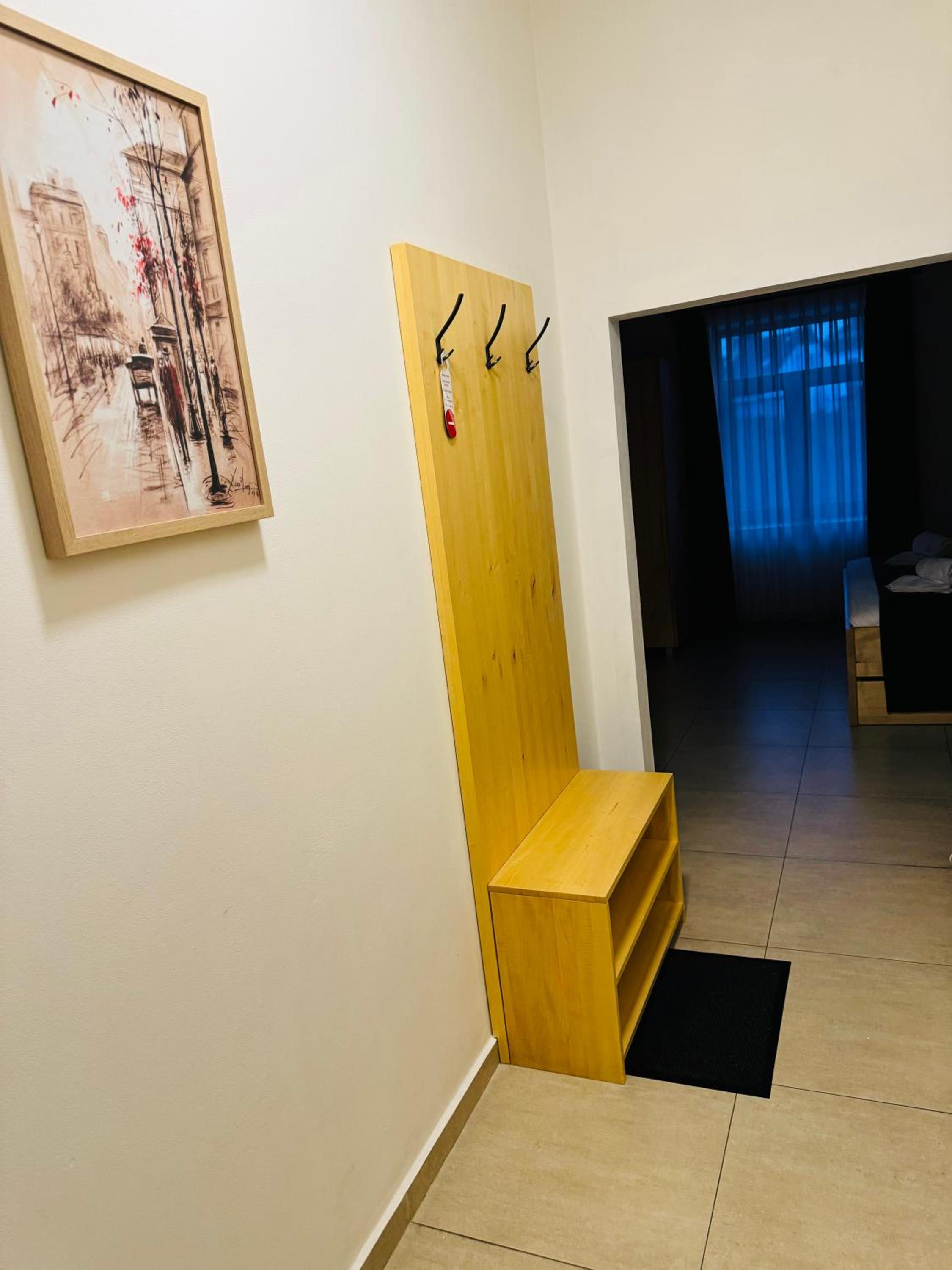 Single Room with Private Bathroom photo 2