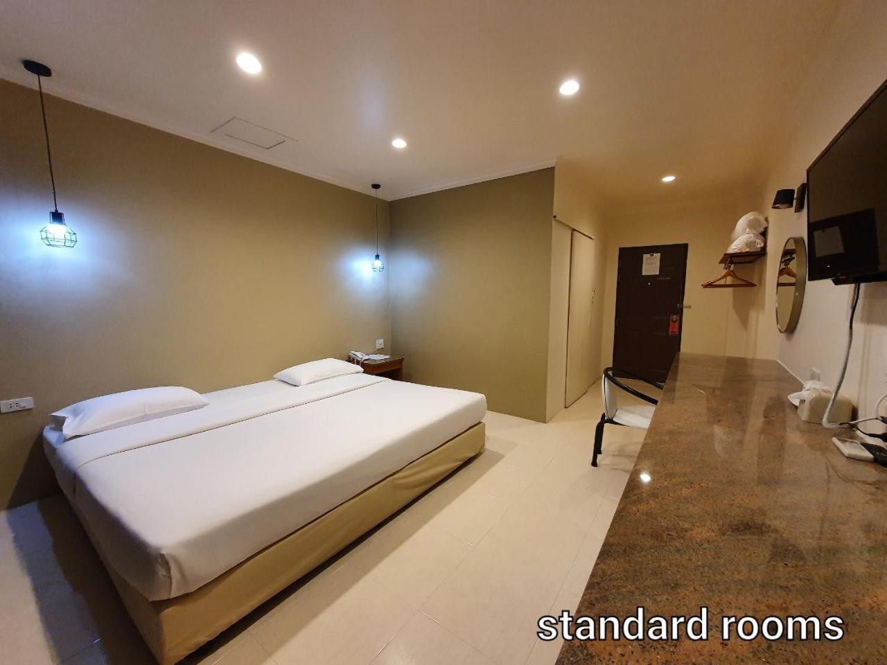 Standard Double or Twin Room - Photo 2