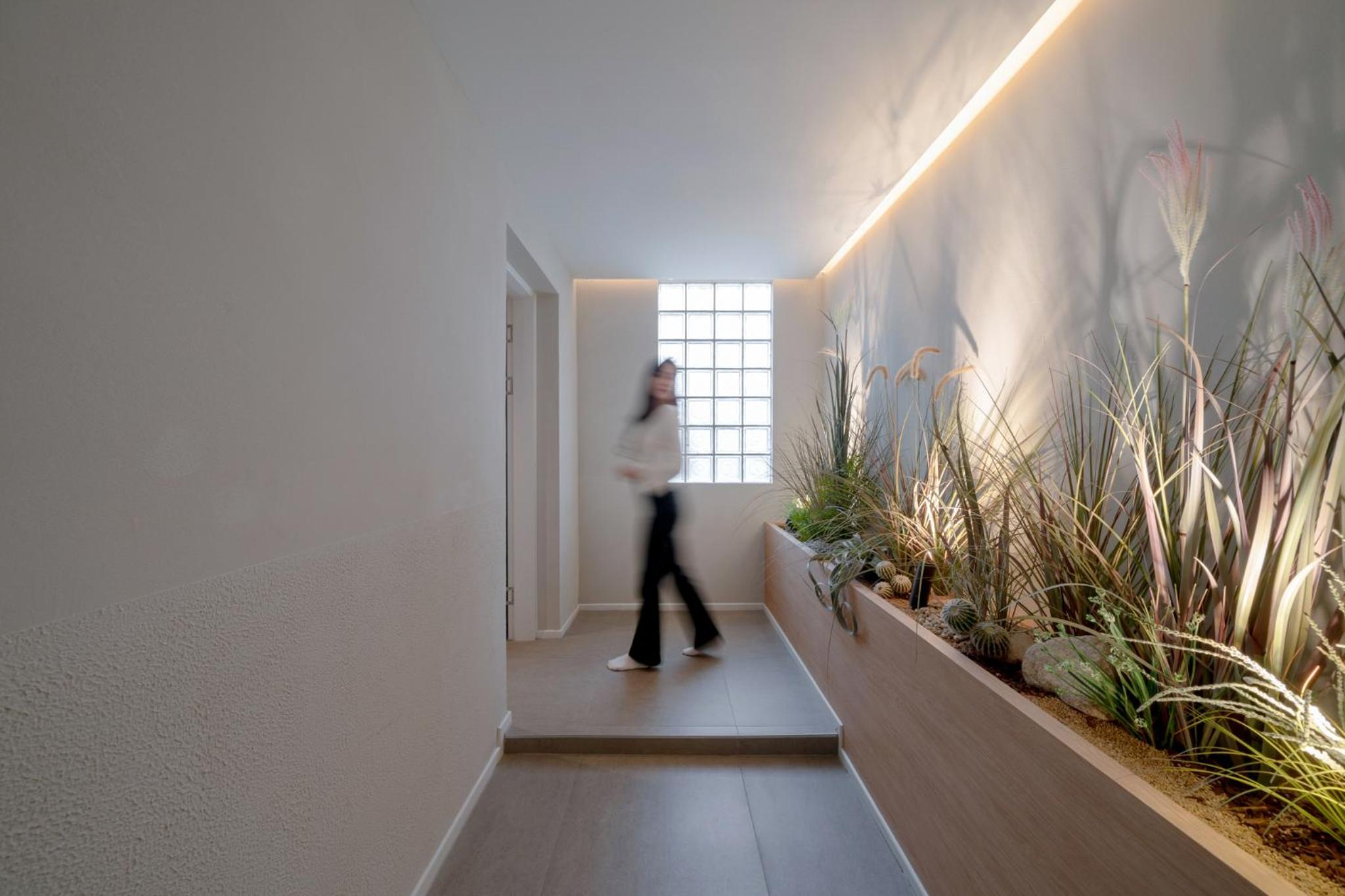 Suite - Photo 12