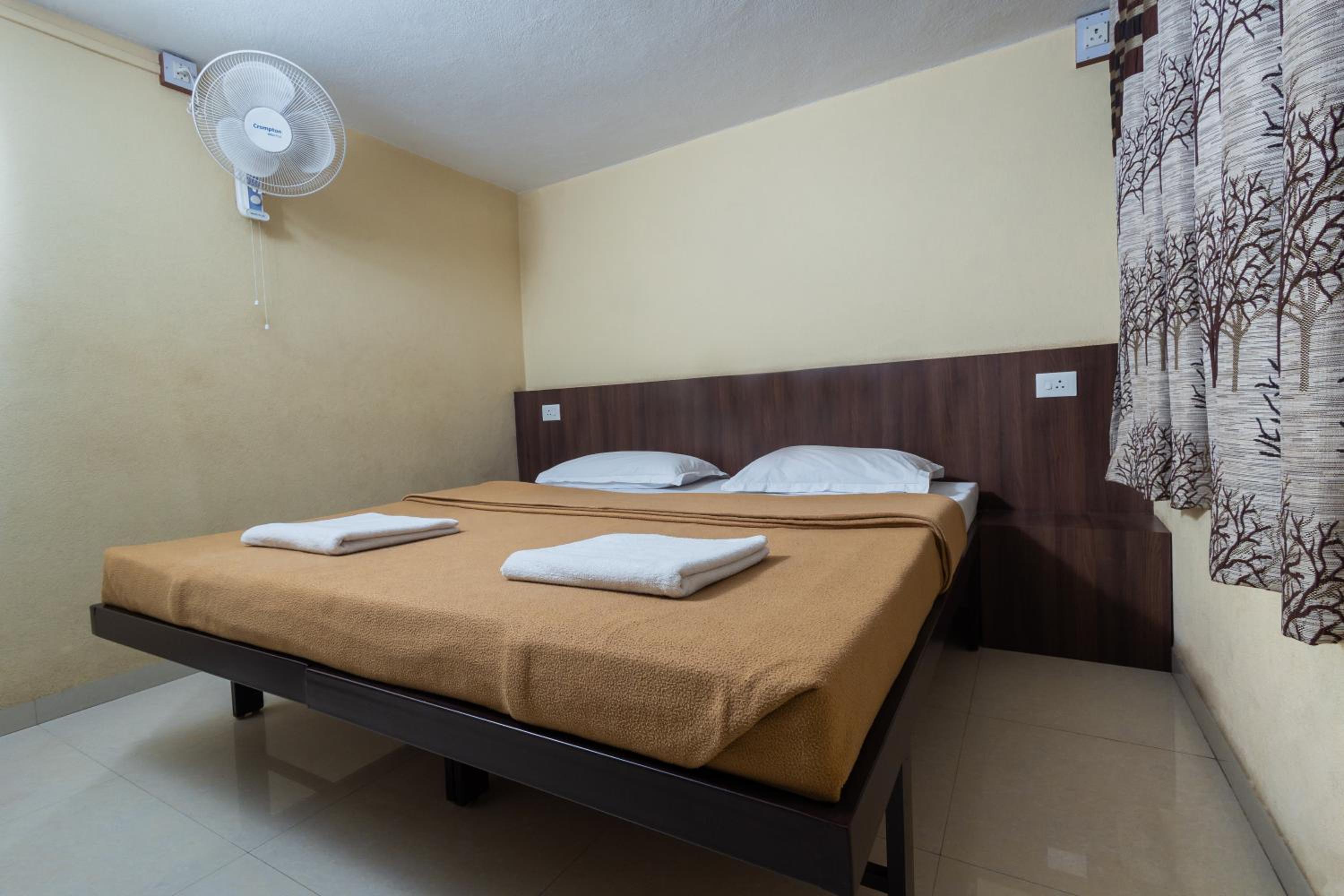 Standard Double Room - Photo 10