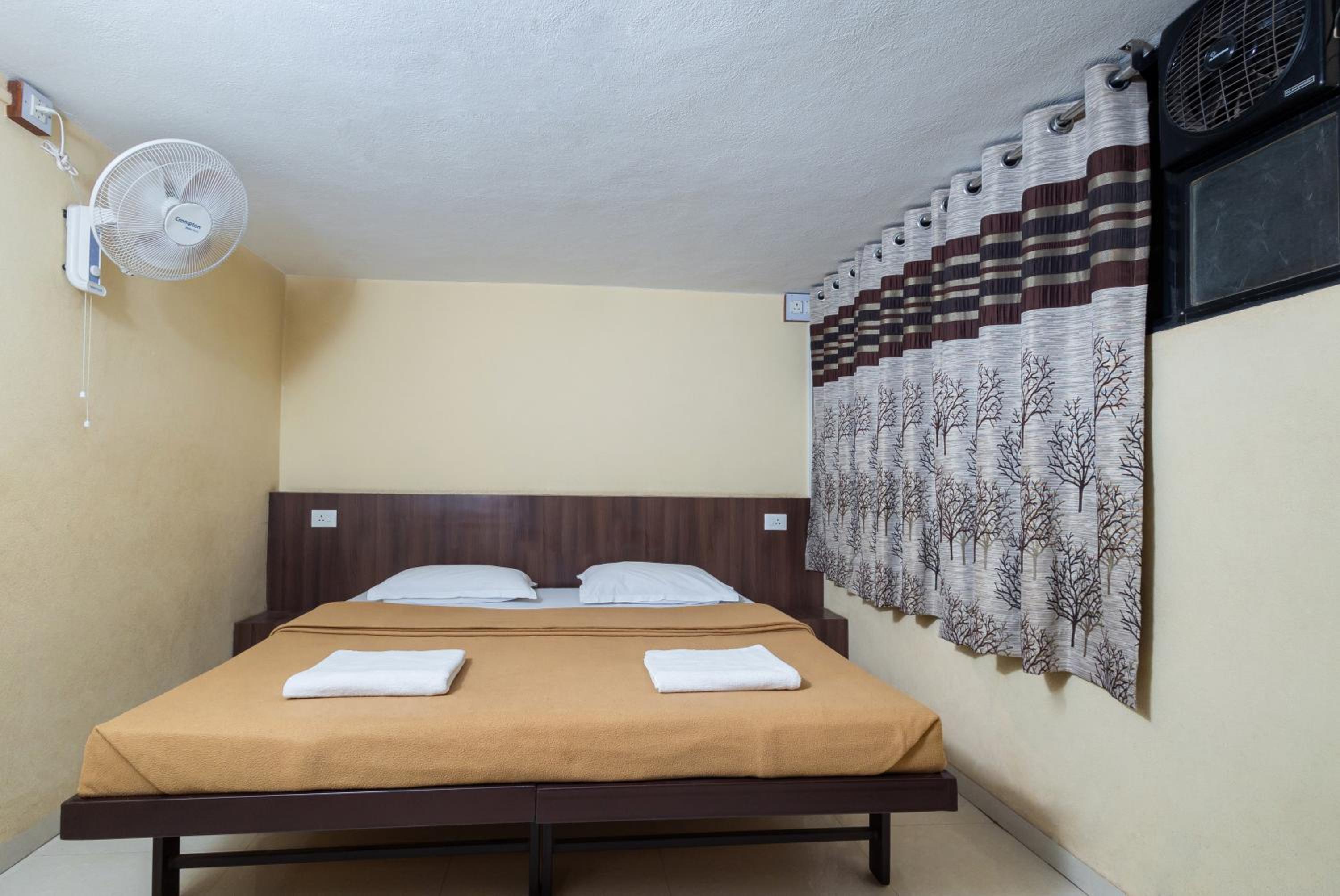 Standard Double Room - Photo 7