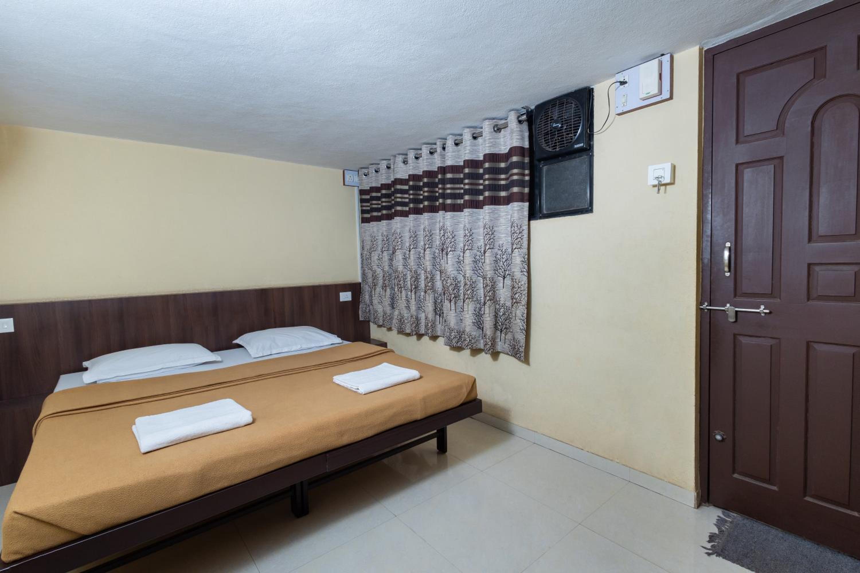 Standard Double Room - Photo 6